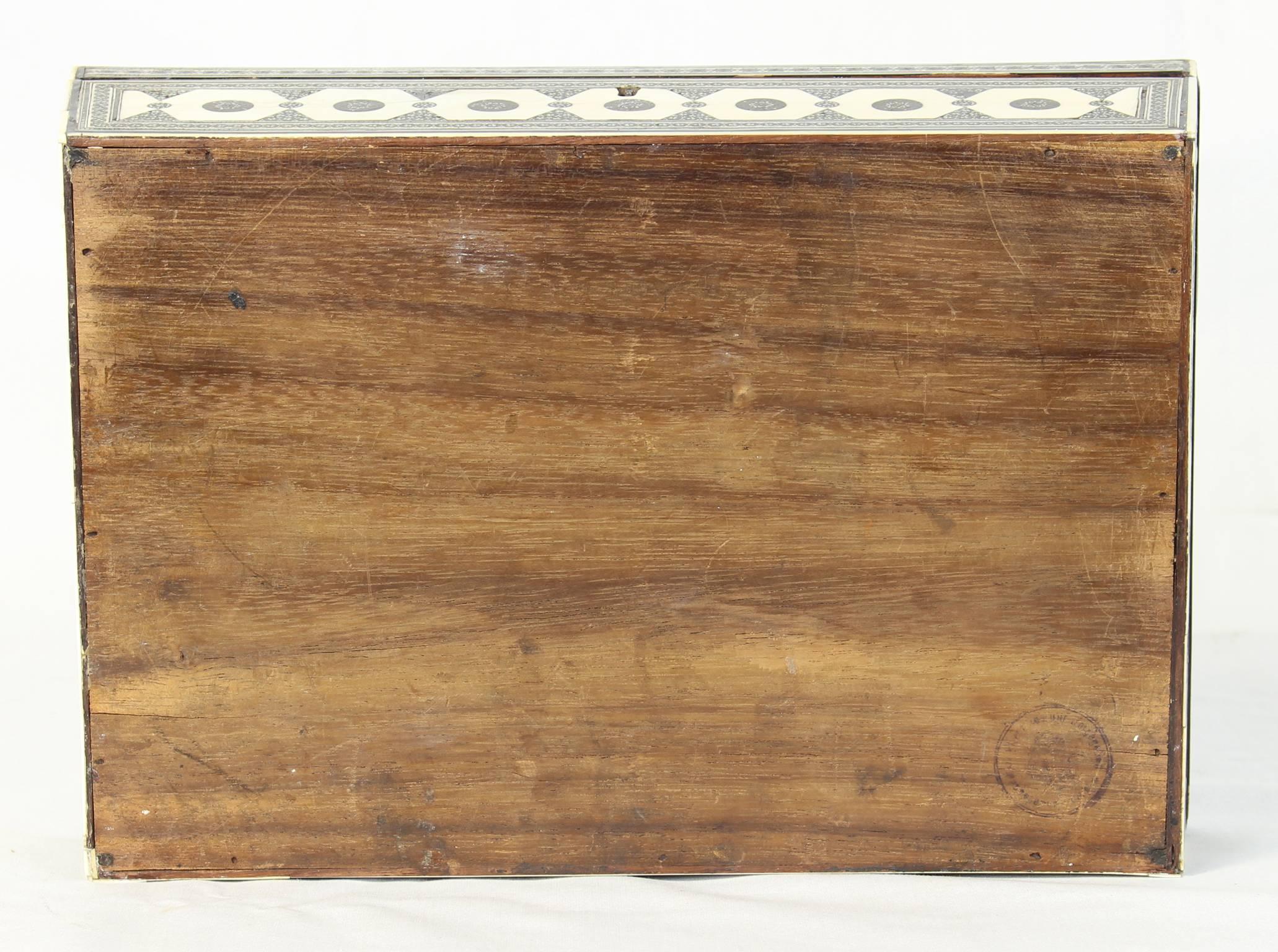 Large 19th Century Anglo-Indian Bone Sewing Box 5