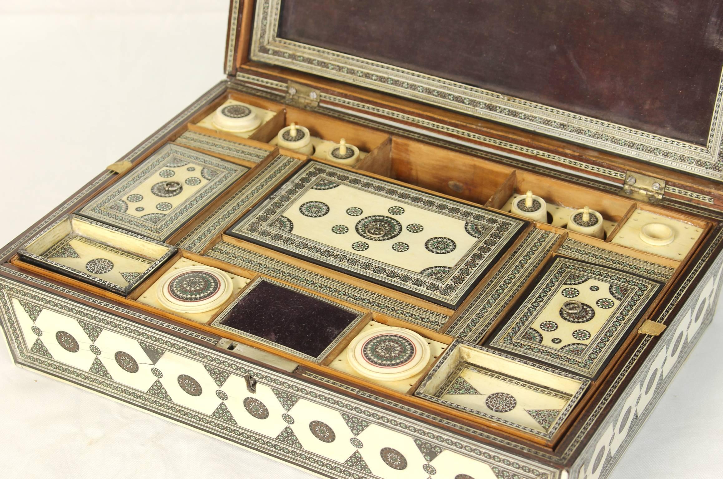 Large 19th Century Anglo-Indian Bone Sewing Box 4