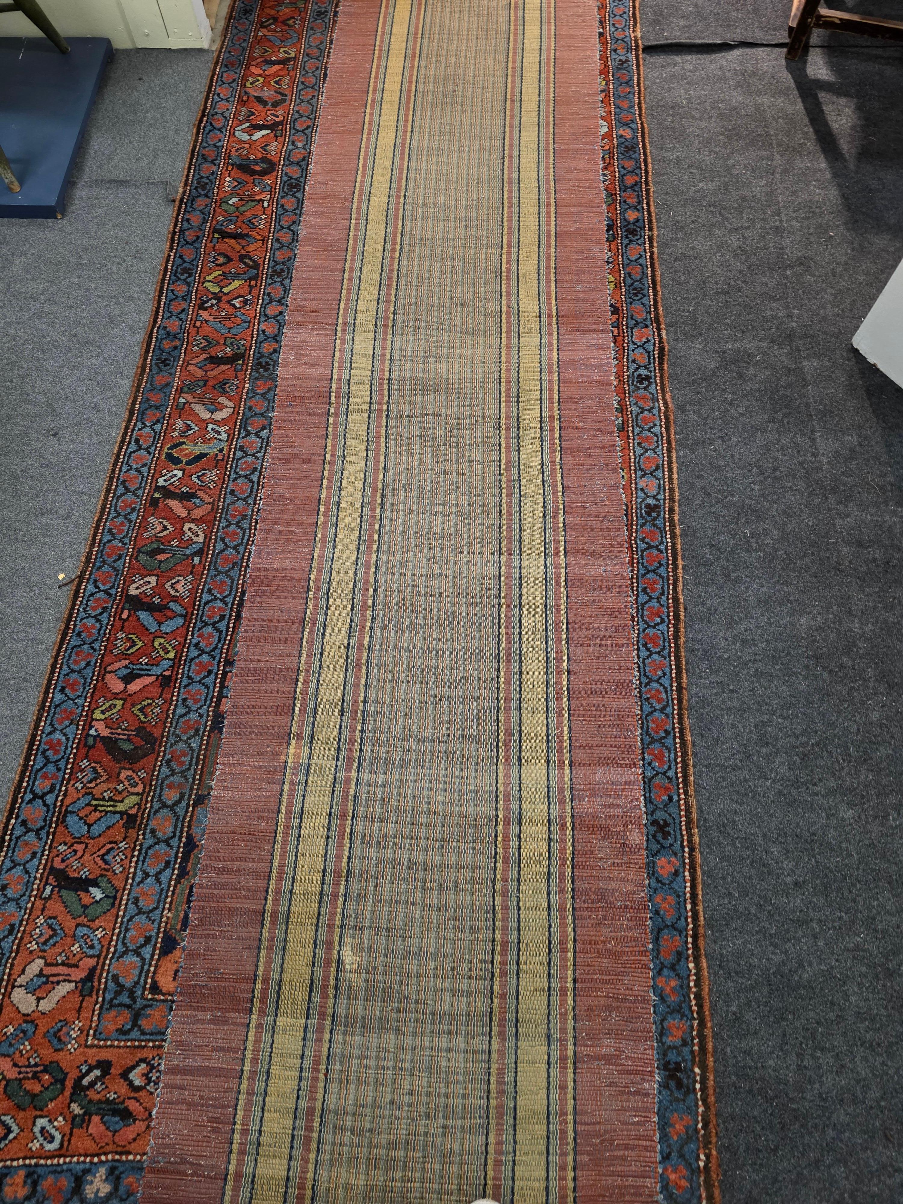Gran alfombra de trapo americana antigua del siglo XIX Runner en venta 4