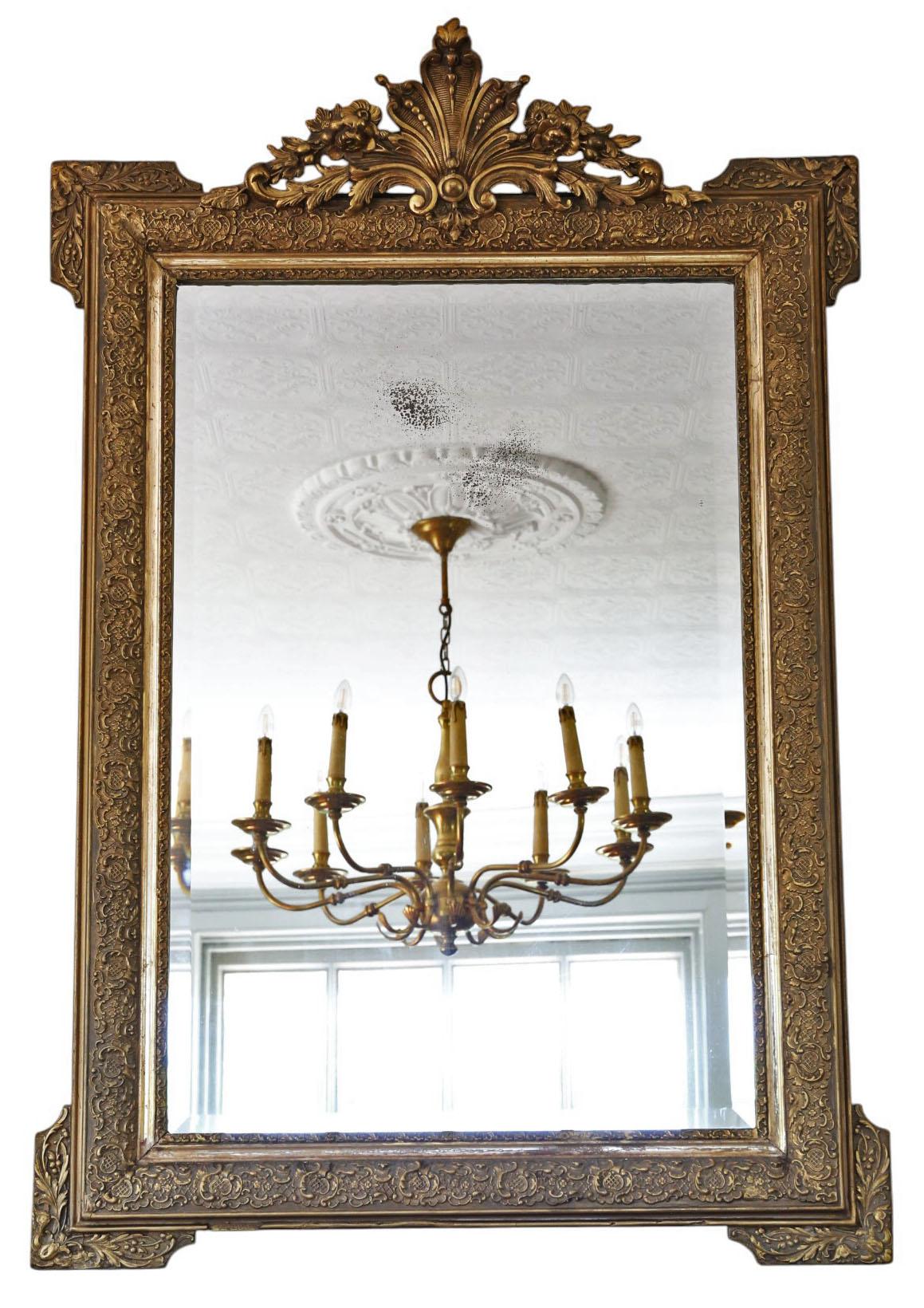 Grande specchio da parete dorato del 19° secolo - cornice dorata, decorazione d'epoca

Introduci una raffinatezza senza tempo nella tua casa con questo grande specchio d'epoca del XIX secolo, con una cornice dorata e raffinata. Questo specchio