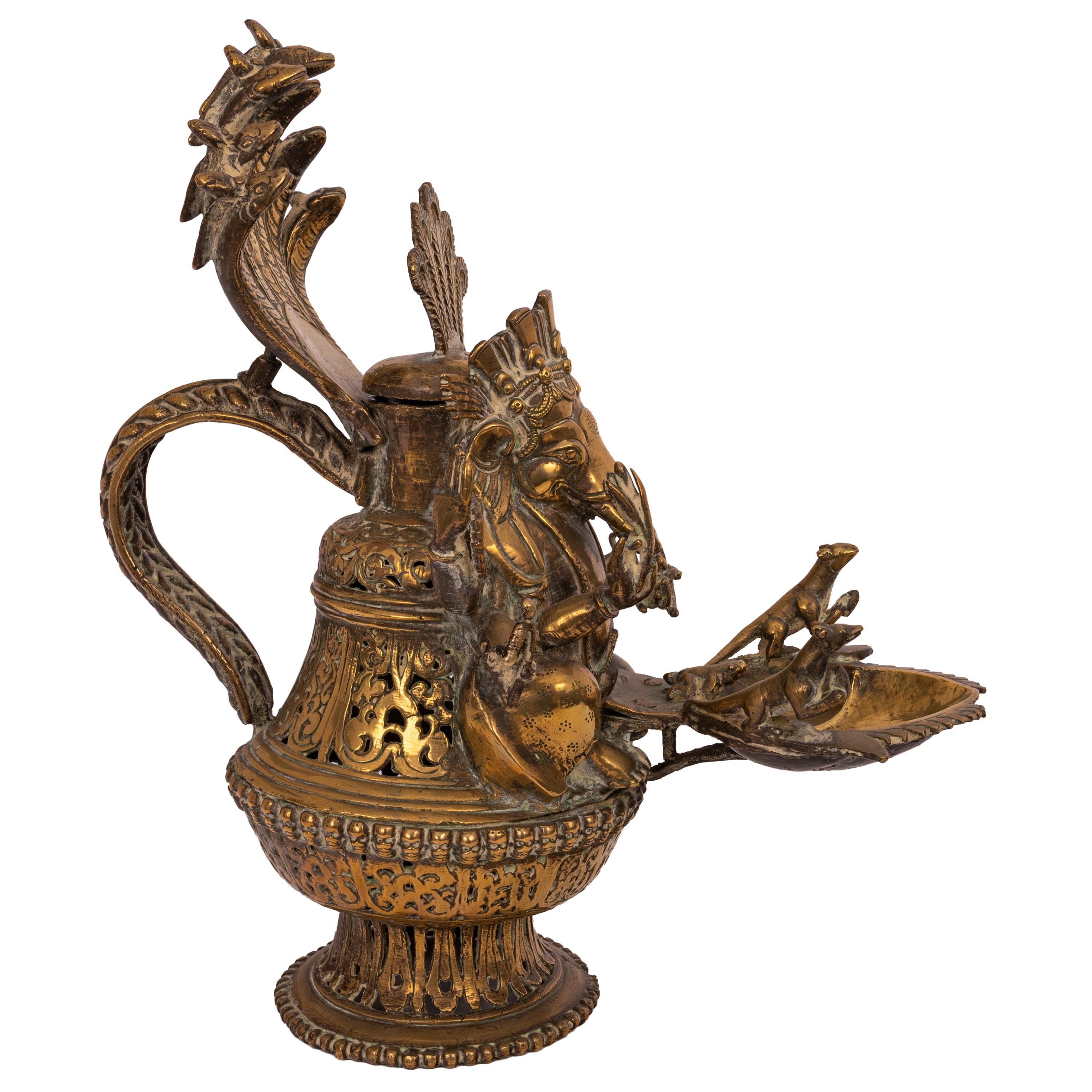 Anglo-indien Grande lampe à huile indienne antique Ganesh figurative en laiton du 19ème siècle en vente