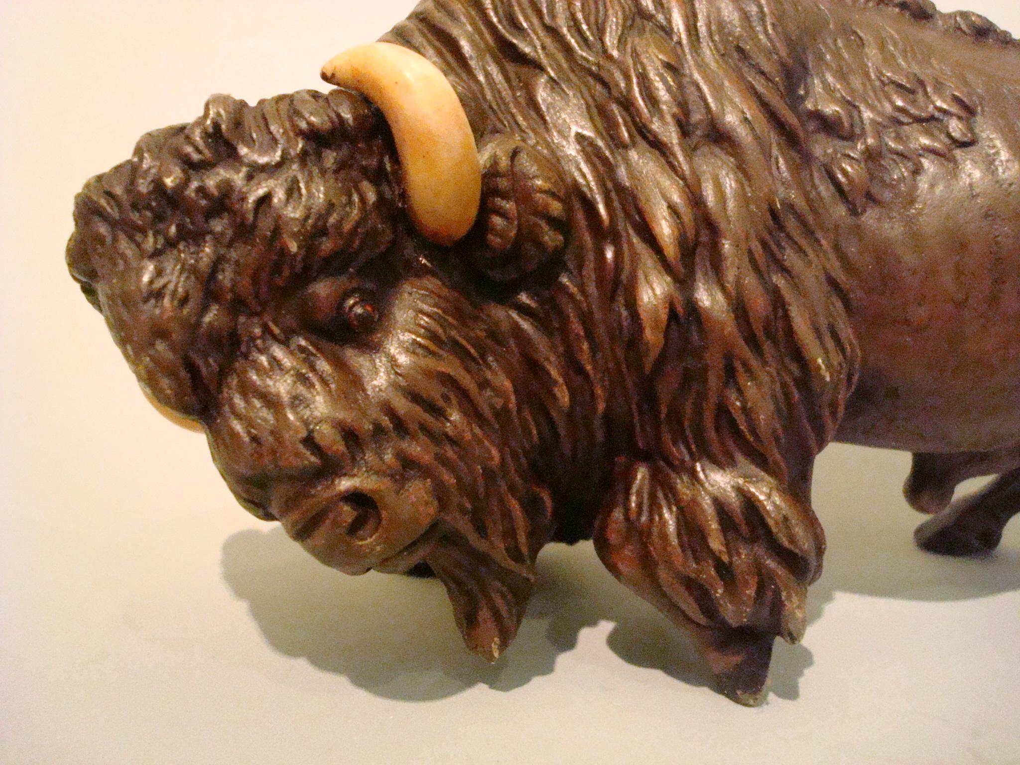 Large 19th Century Austrian Painted Bronze Sculpture of a Buffalo In Good Condition For Sale In Buenos Aires, Olivos