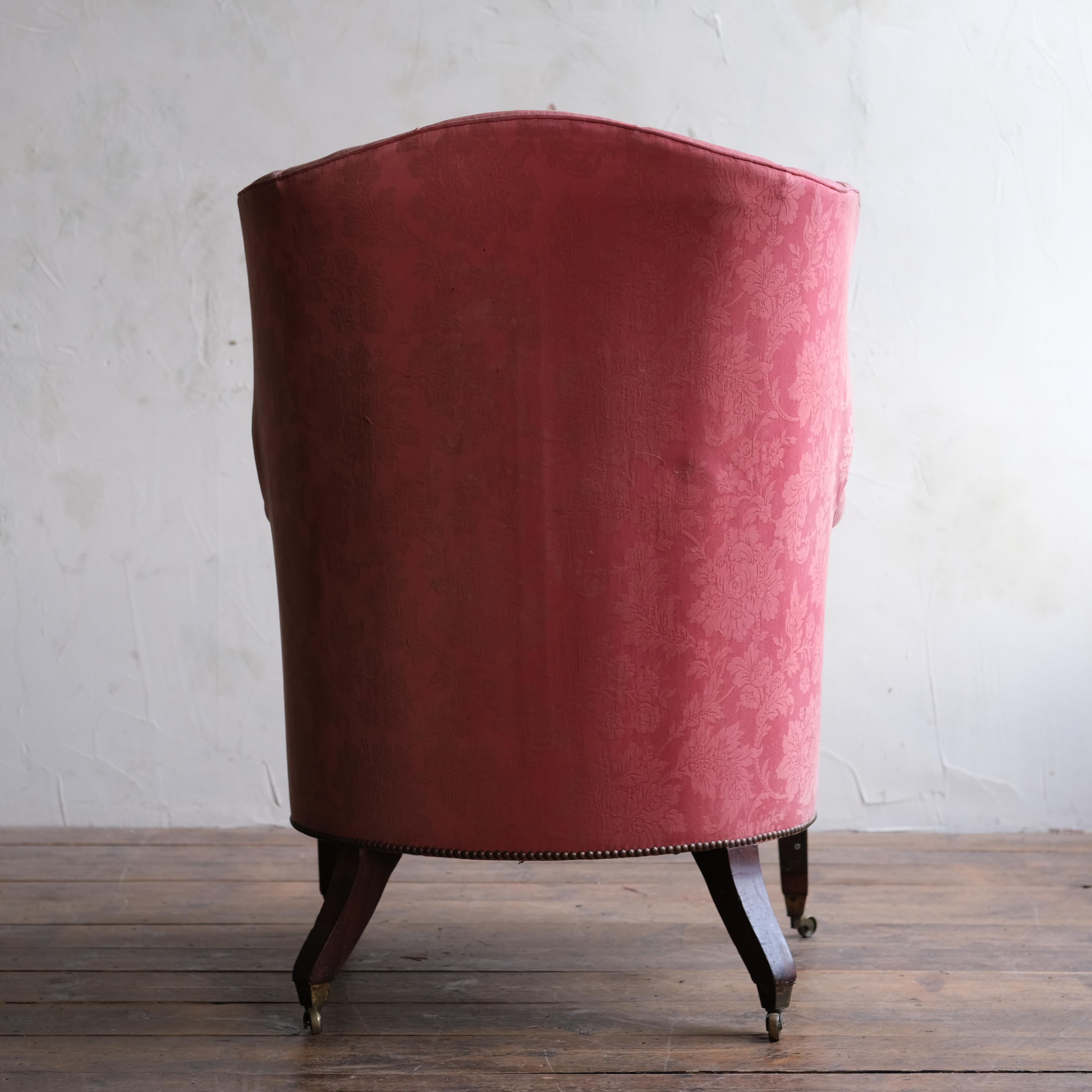 Large 19Th Century Barrel Back Armchair In Fair Condition In Batley, GB