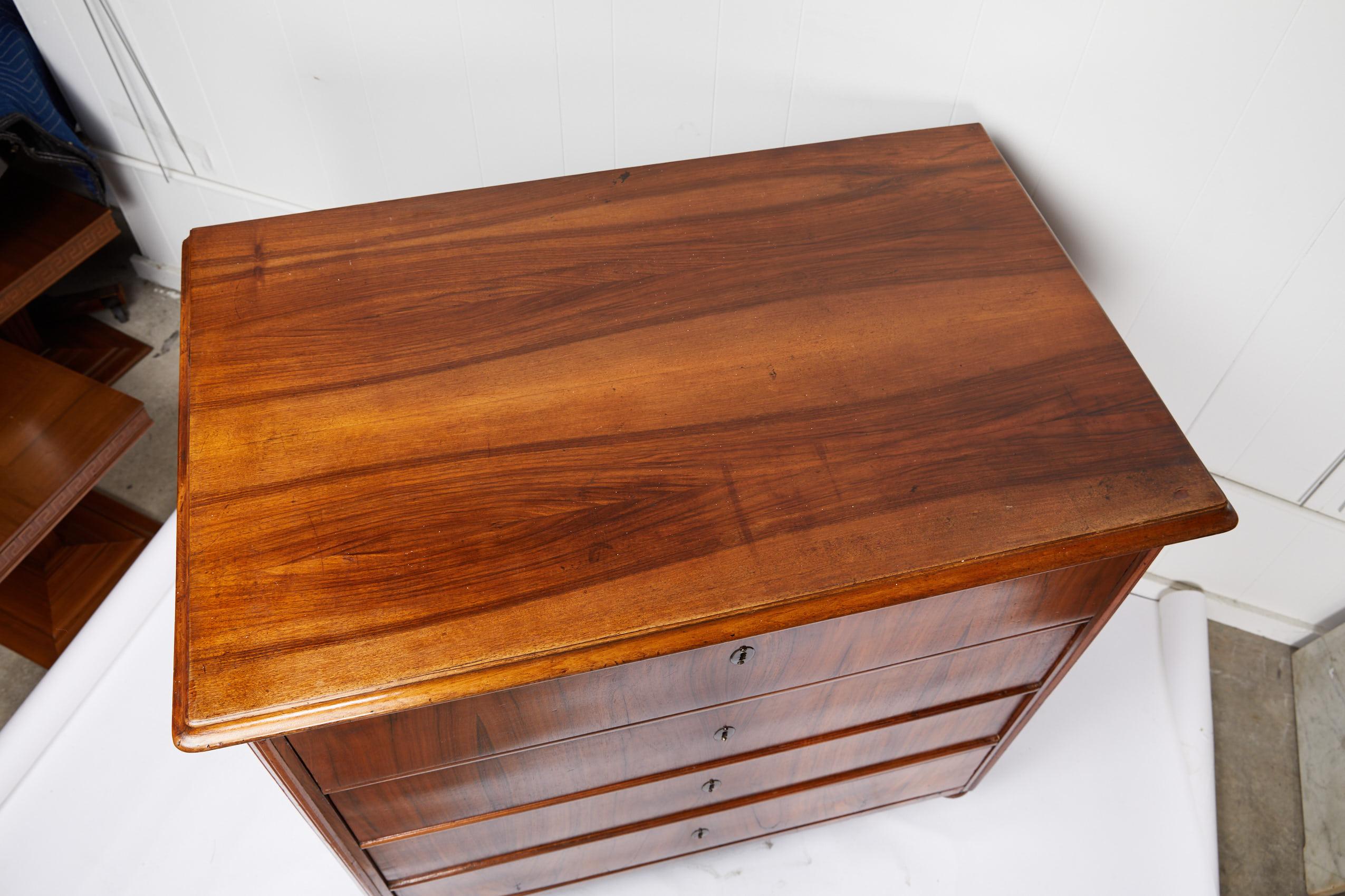 Grande commode Biedermeier del XIX secolo in vendita 5