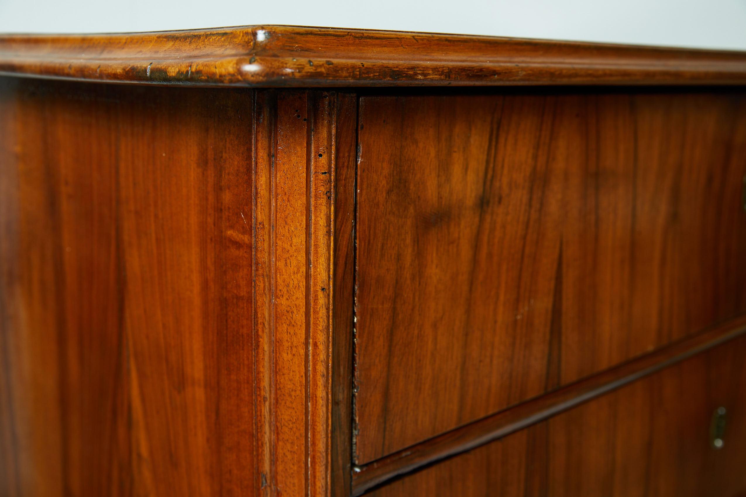 Grande commode Biedermeier del XIX secolo in vendita 9