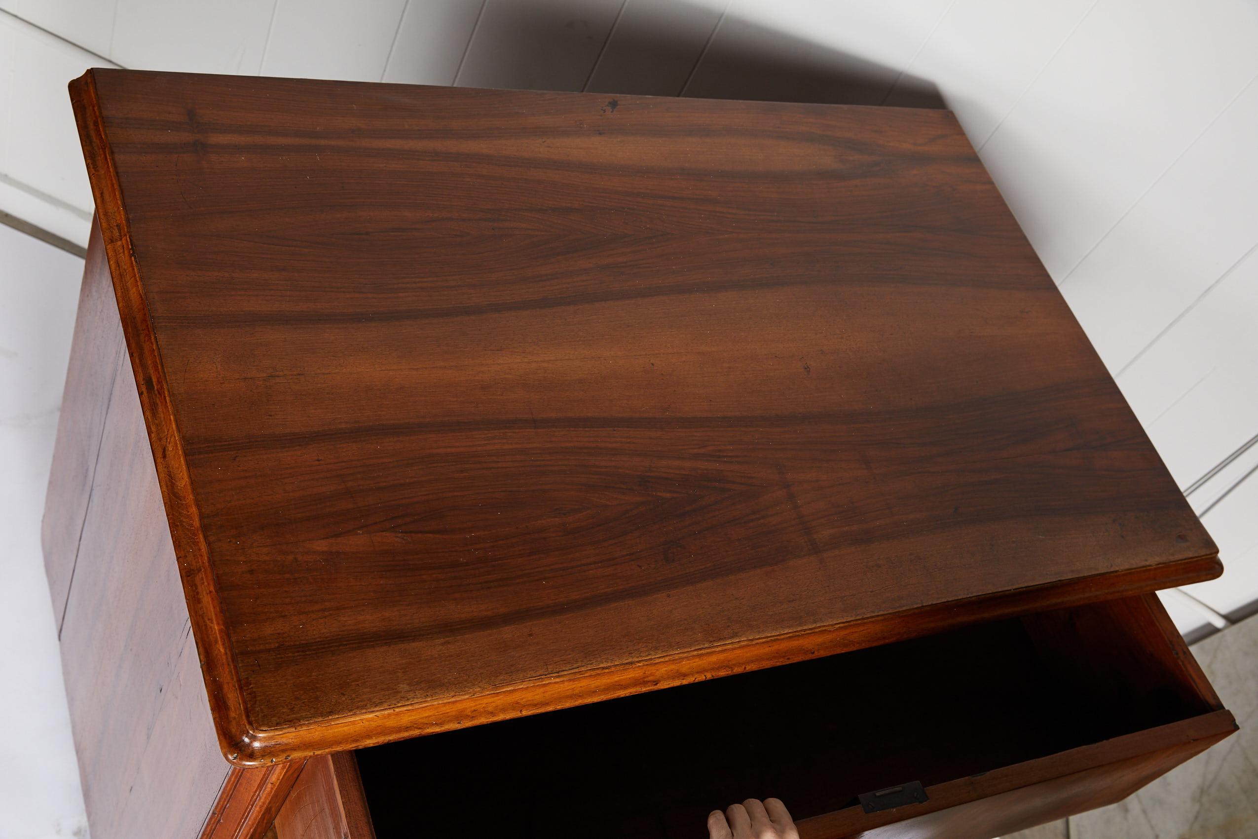 Grande commode Biedermeier del XIX secolo in vendita 3