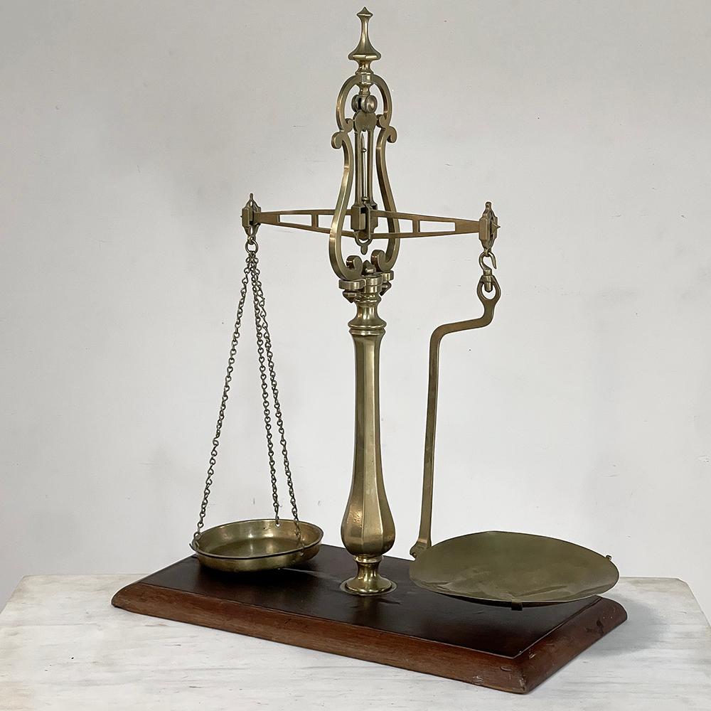 Belle Époque Large 19th Century Bronze Balance Scale For Sale