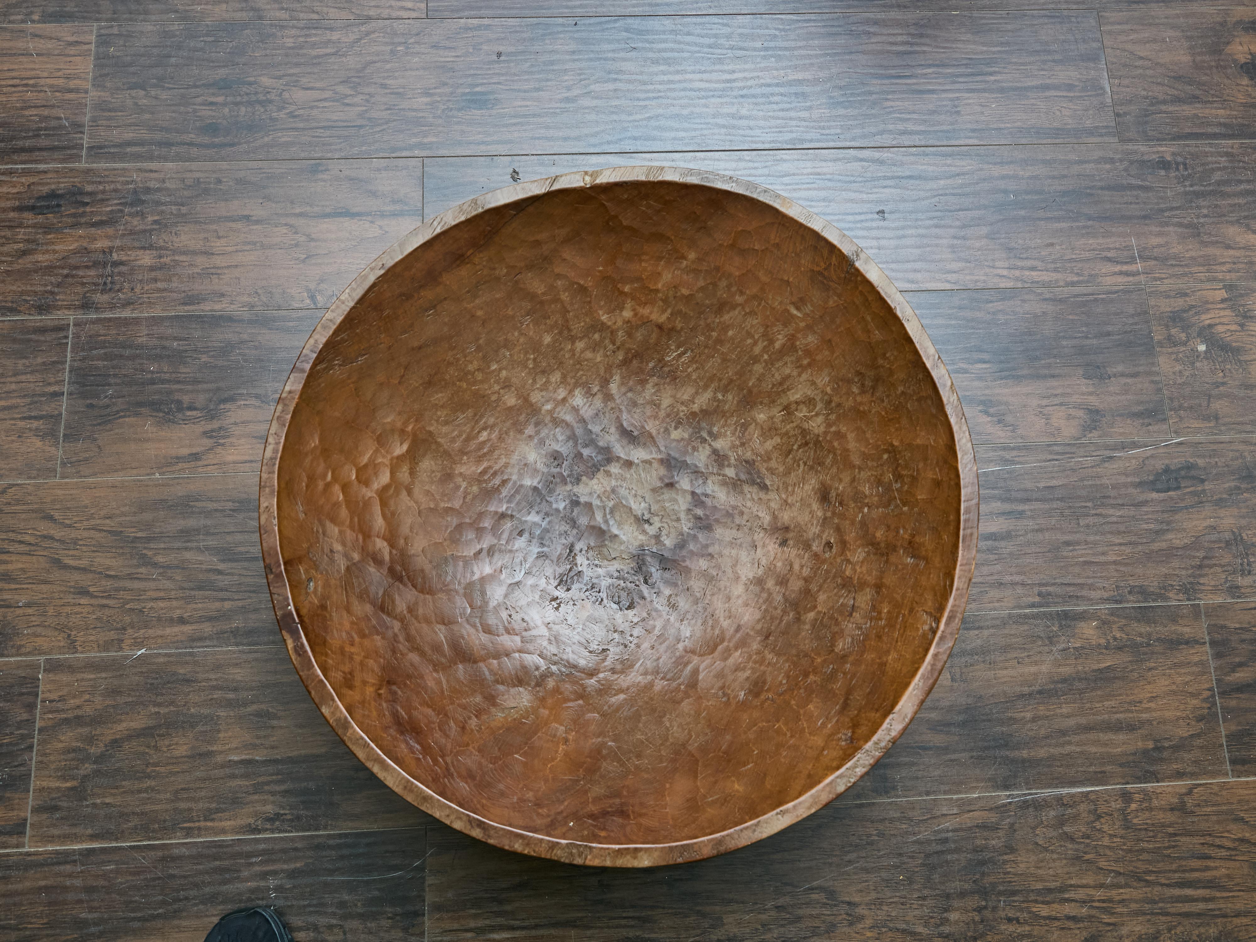 Large 19th Century Burl Walnut Bowl with Carved Footed Base For Sale 7