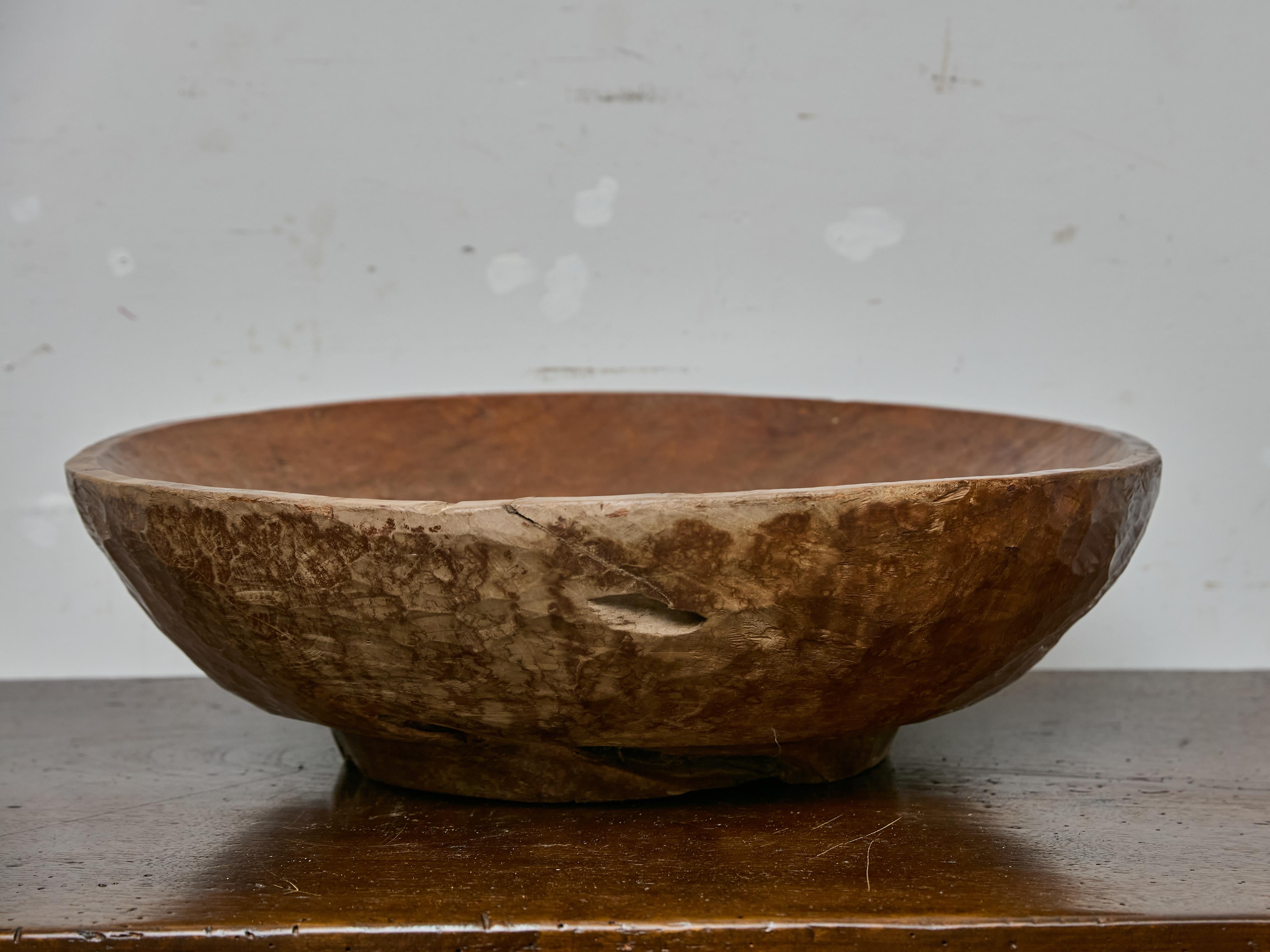 Large 19th Century Burl Walnut Bowl with Carved Footed Base In Good Condition For Sale In Atlanta, GA