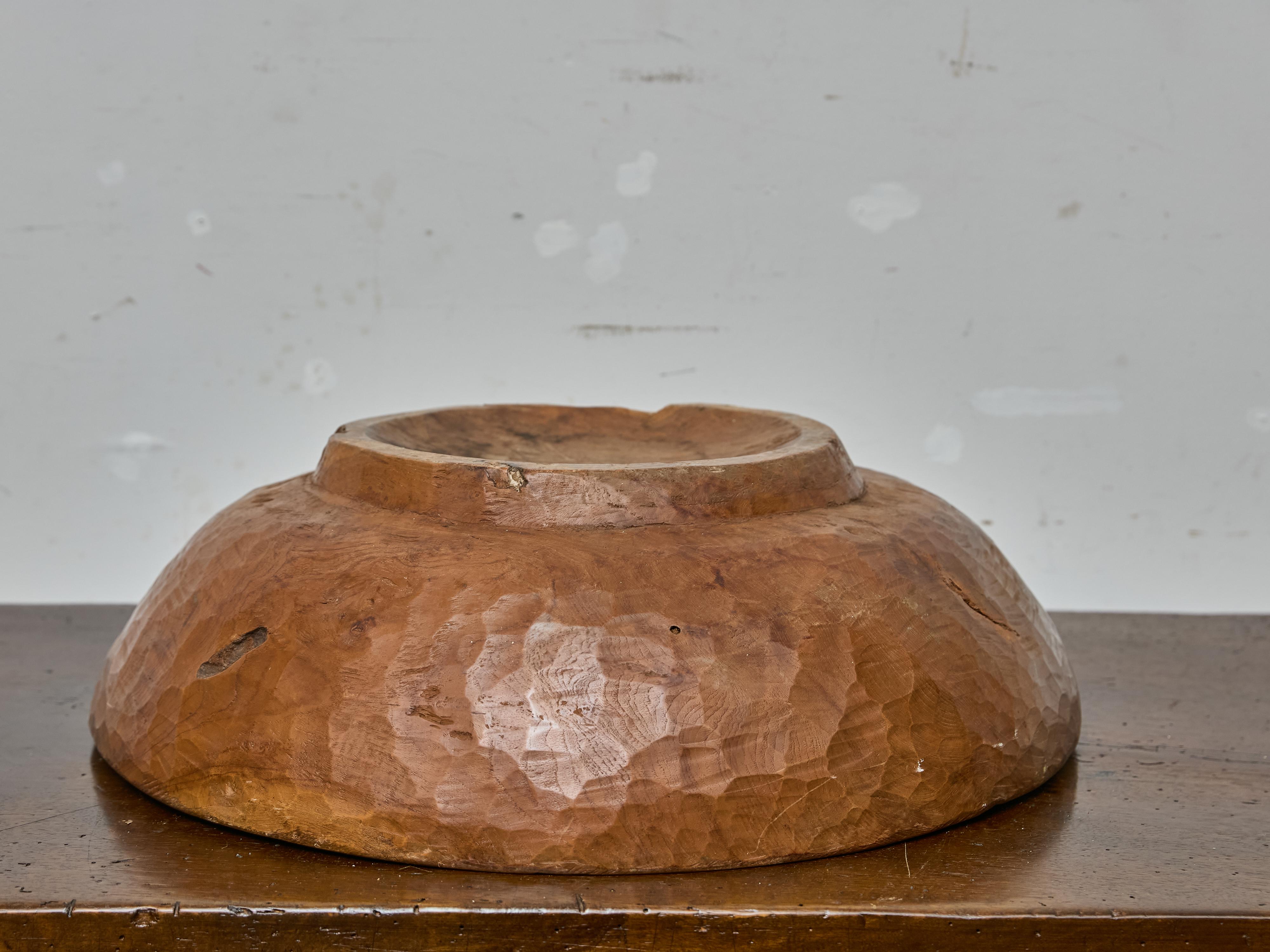 Large 19th Century Burl Walnut Bowl with Carved Footed Base For Sale 1