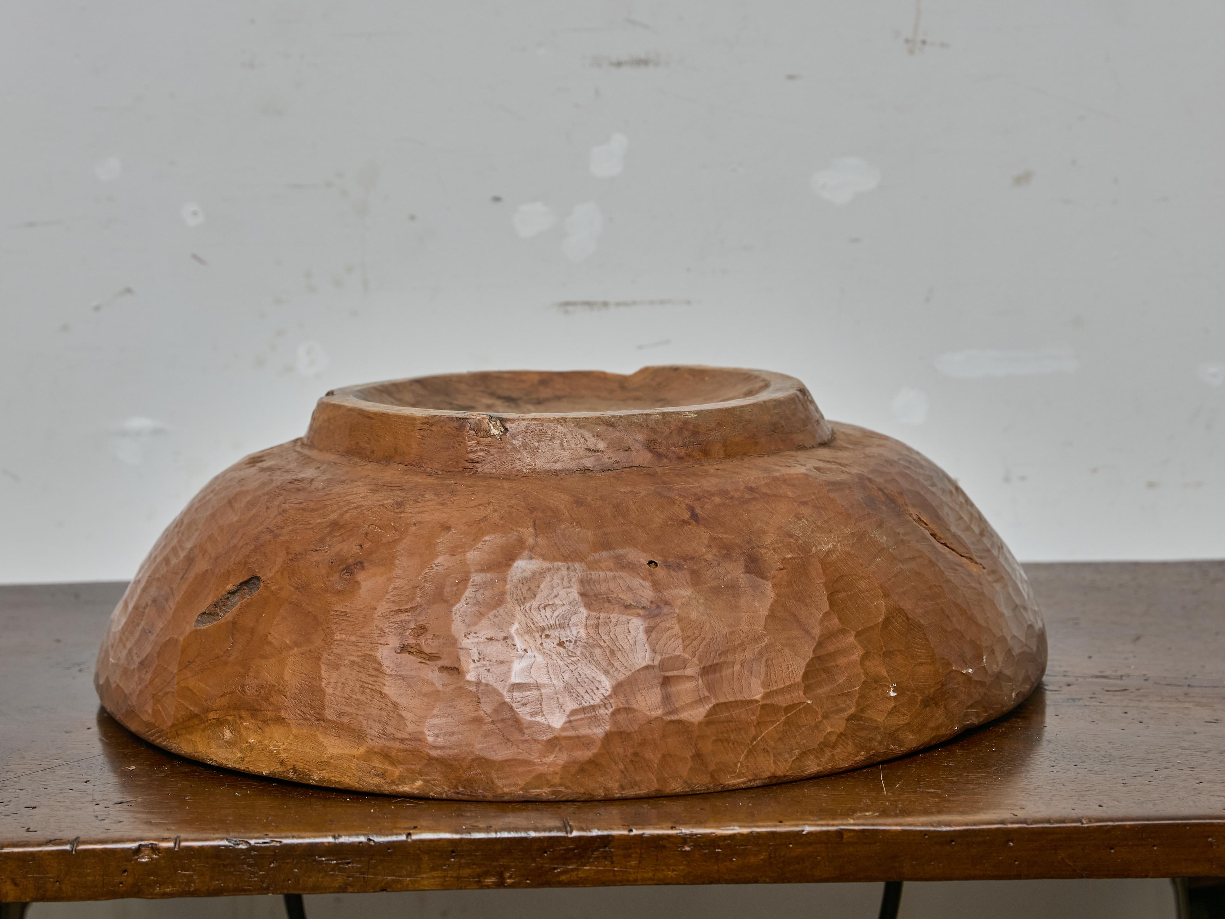 Large 19th Century Burl Walnut Bowl with Carved Footed Base For Sale 2