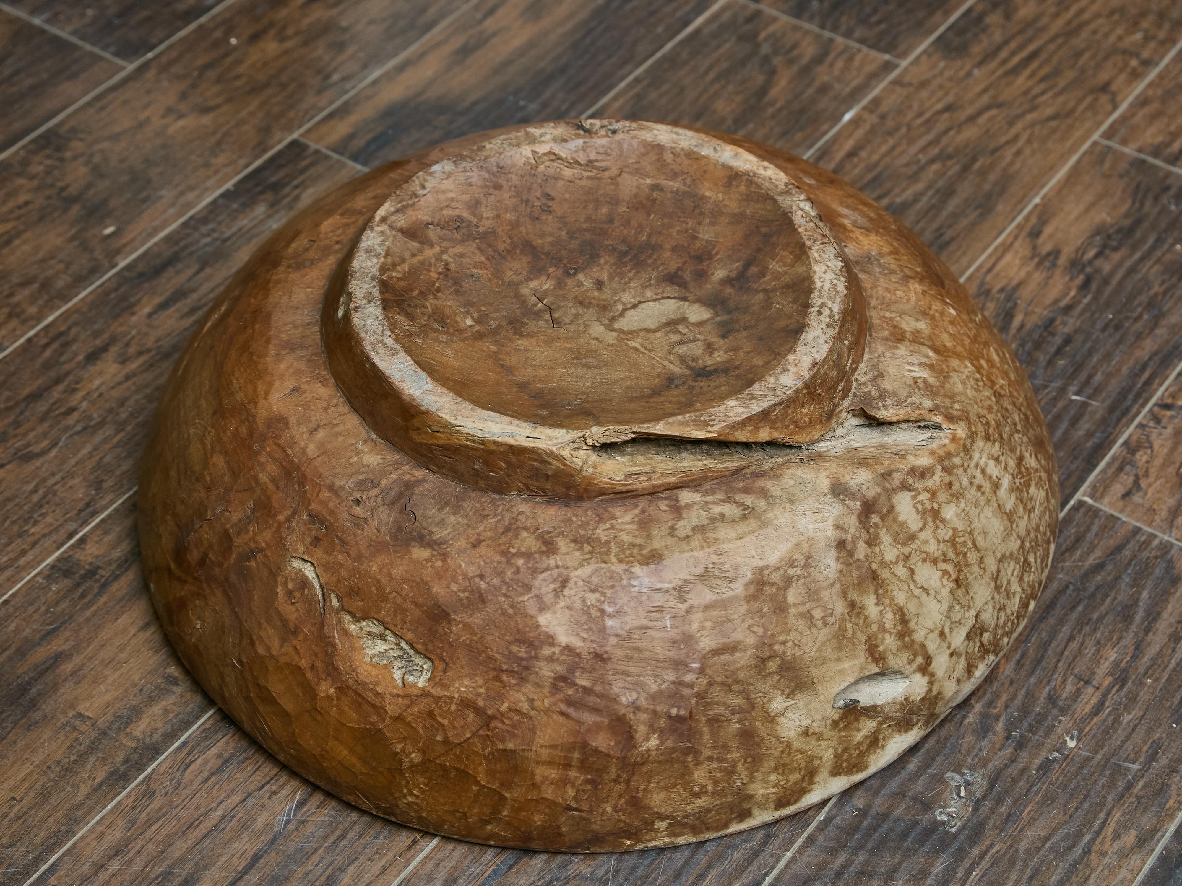 Large 19th Century Burl Walnut Bowl with Carved Footed Base For Sale 4