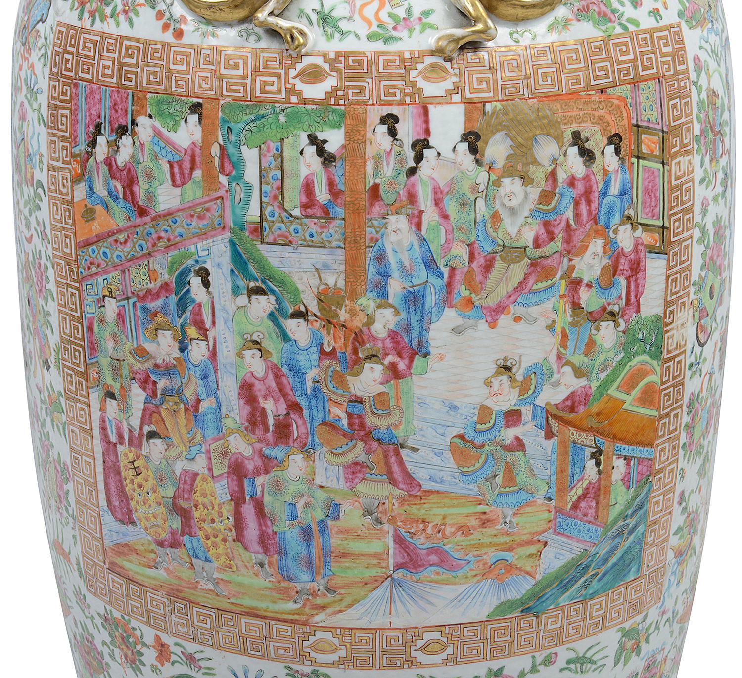 Large 19th Century Cantonese / Rose Medallion Vase For Sale 1