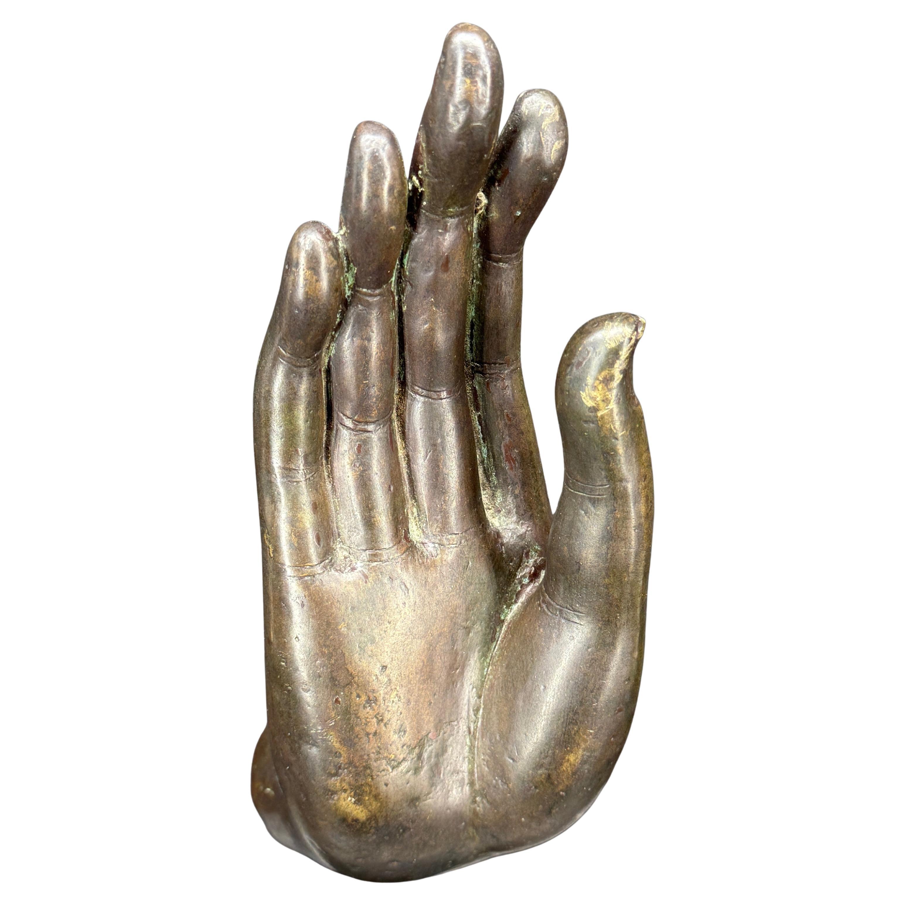 Fait main Grande main de bouddha en bronze coulé du 19e siècle sur socle noir en vente