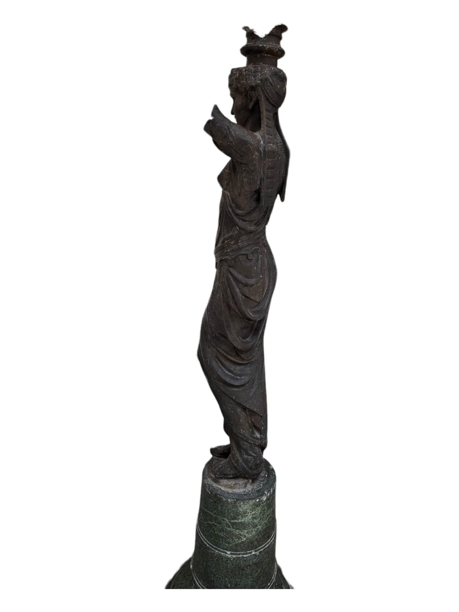 Large 19th Century Cast Iron Garden Sculpture In Excellent Condition For Sale In Madrid, ES