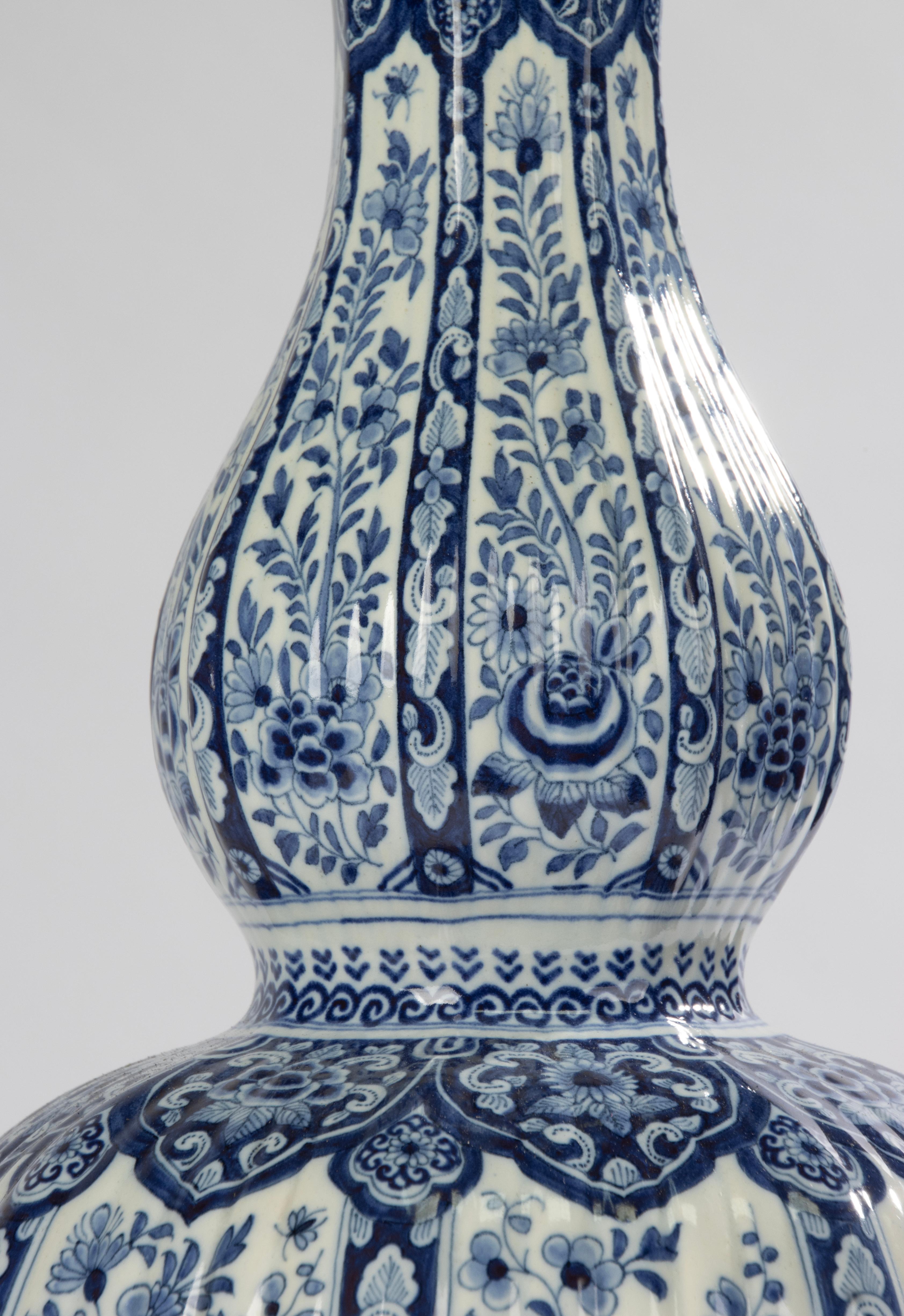 Large 19th Century Ceramic Delft Vase - Table Lamp  For Sale 3