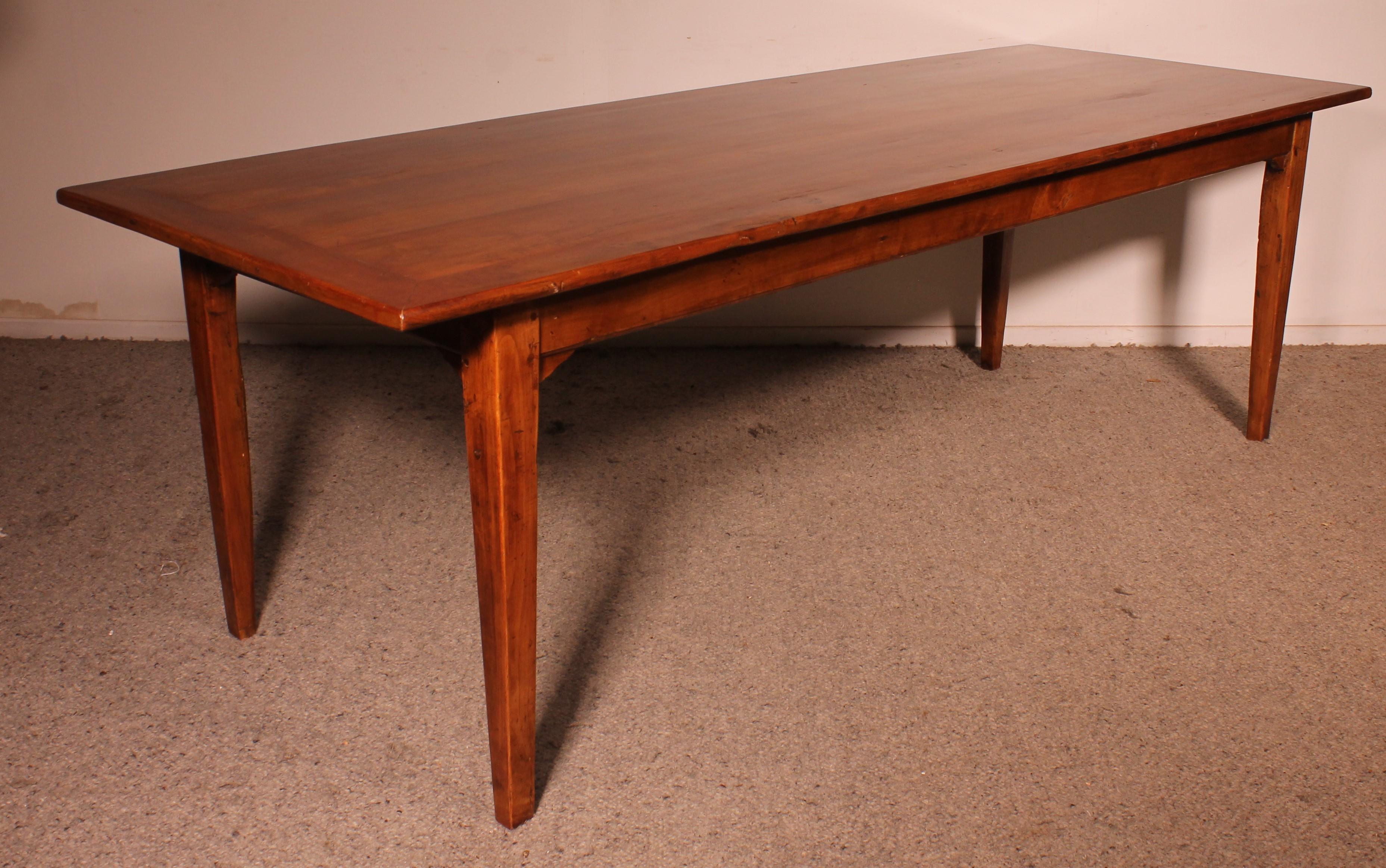 Large 19th Century Cherry Wood Refectory Table For Sale 3