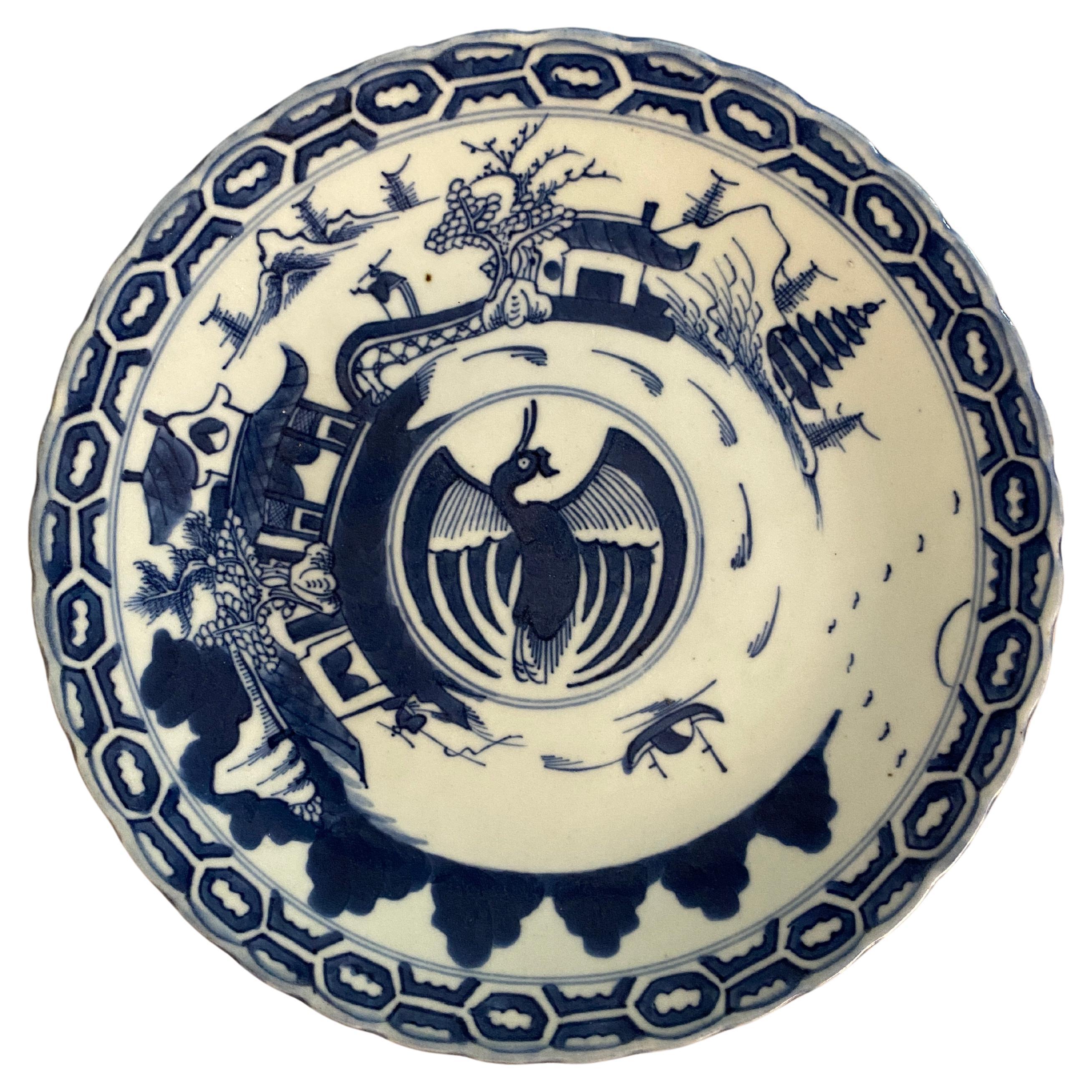 Großer weißer und blauer Porzellanteller aus China des 19. Jahrhunderts