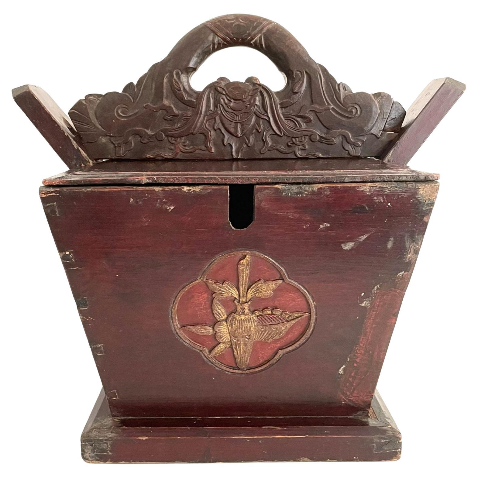 Grande boîte à thé sculptée chinoise du 19ème siècle