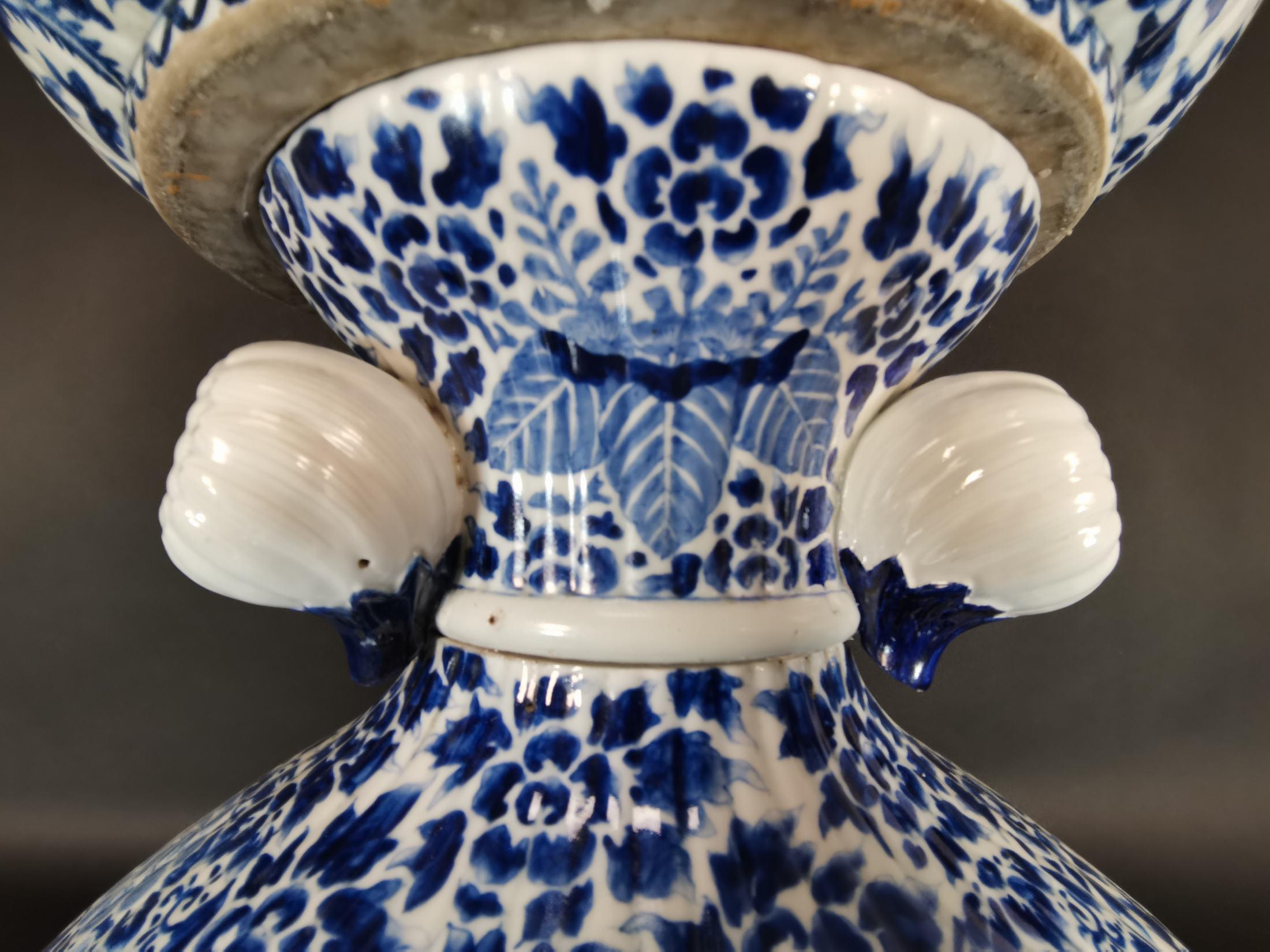 Exportation chinoise Grand vase en porcelaine chinoise du 19ème siècle en vente