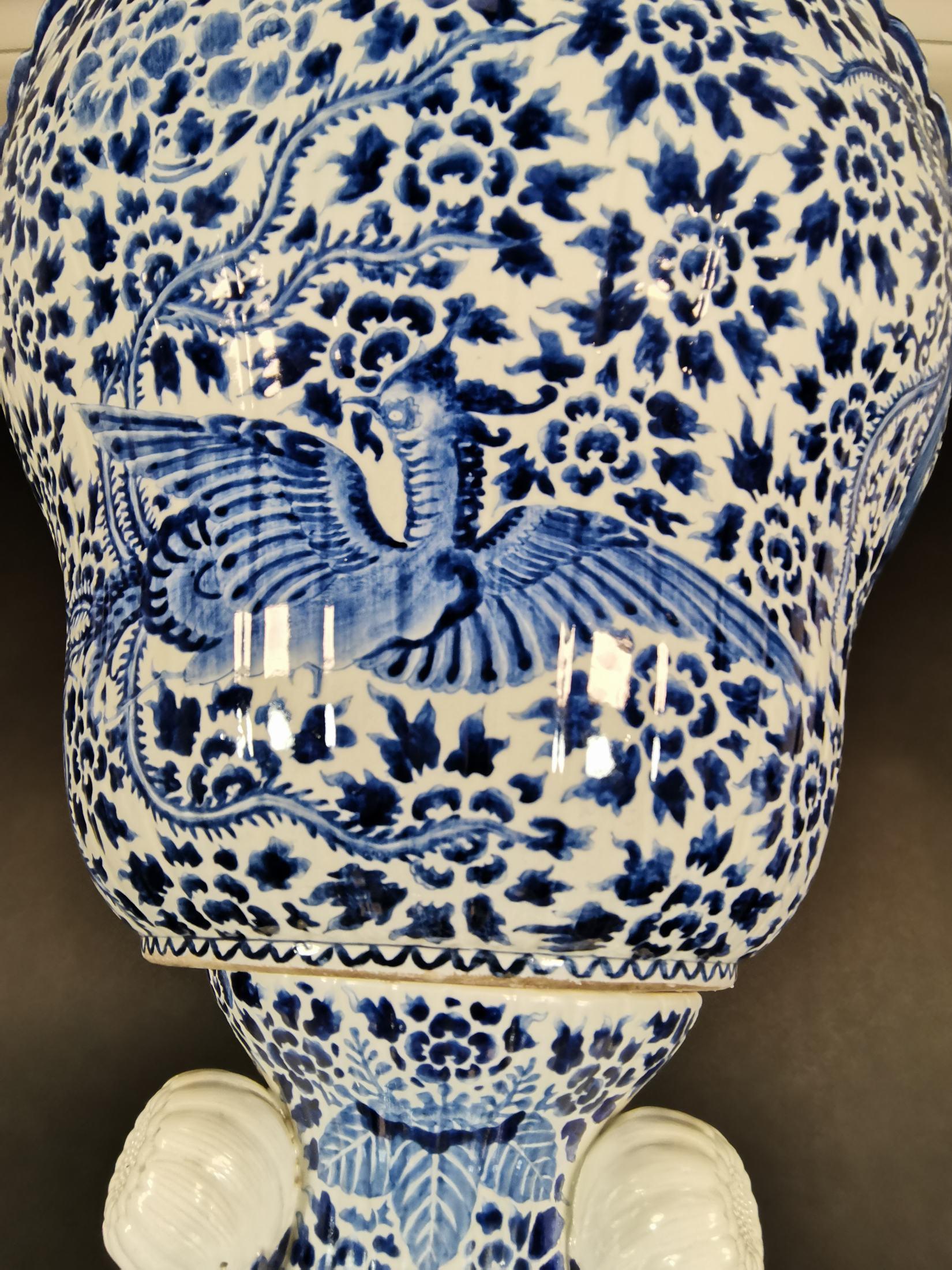 Hand-Crafted Large 19th Century Chinese Porcelain Vase For Sale
