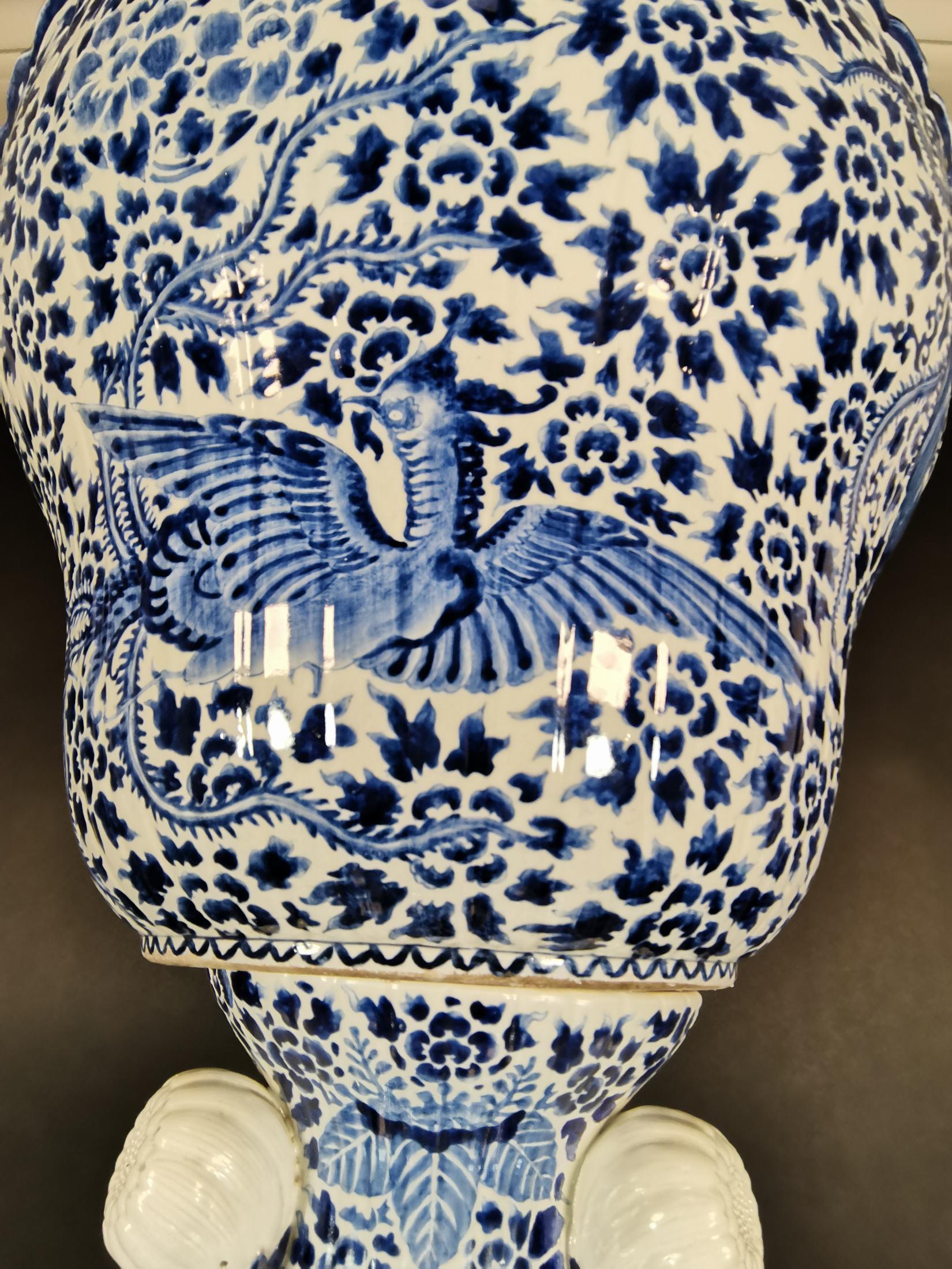 Cinese Grande vaso di porcellana cinese del XIX secolo in vendita