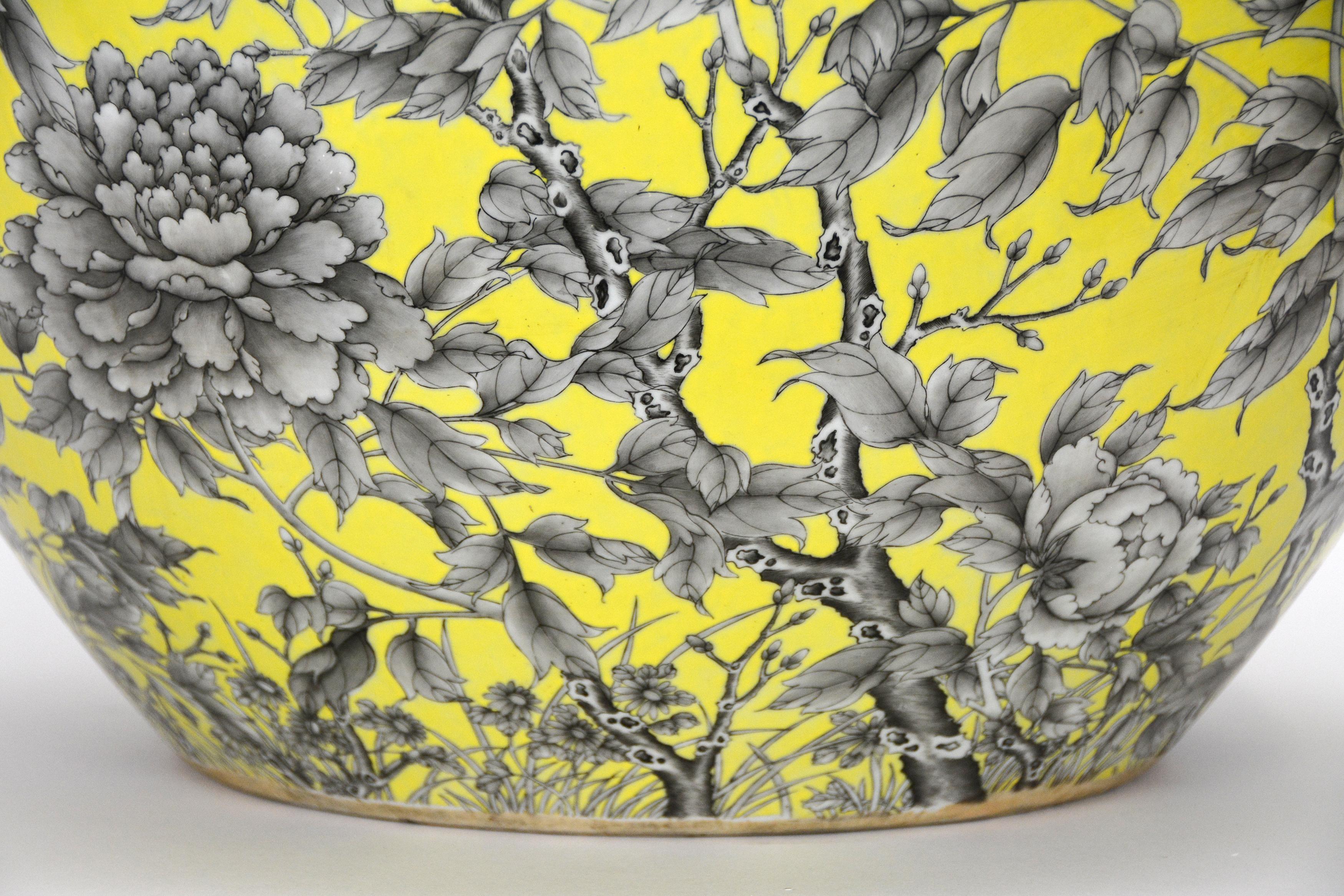 Large Chinese Qing Yellow Glazed Black Floral Porcelain Jardiniere For Sale 14