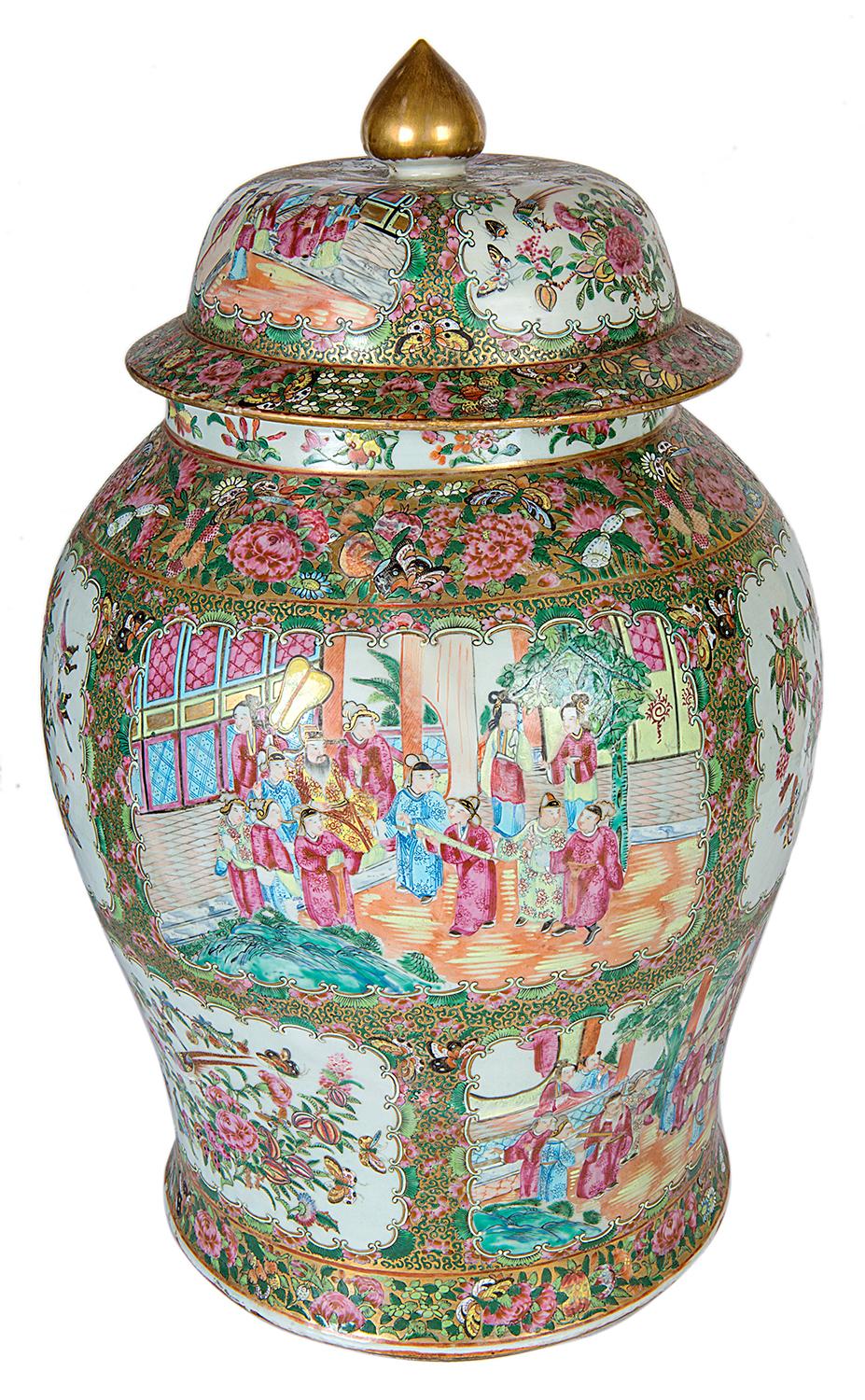 Chinese Export Large 19th Century Chinese Rose Medallion Lidded Vase