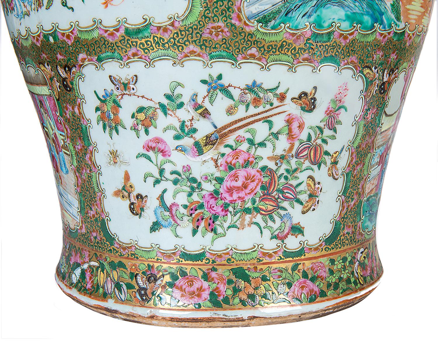 Large 19th Century Chinese Rose Medallion Lidded Vase 1