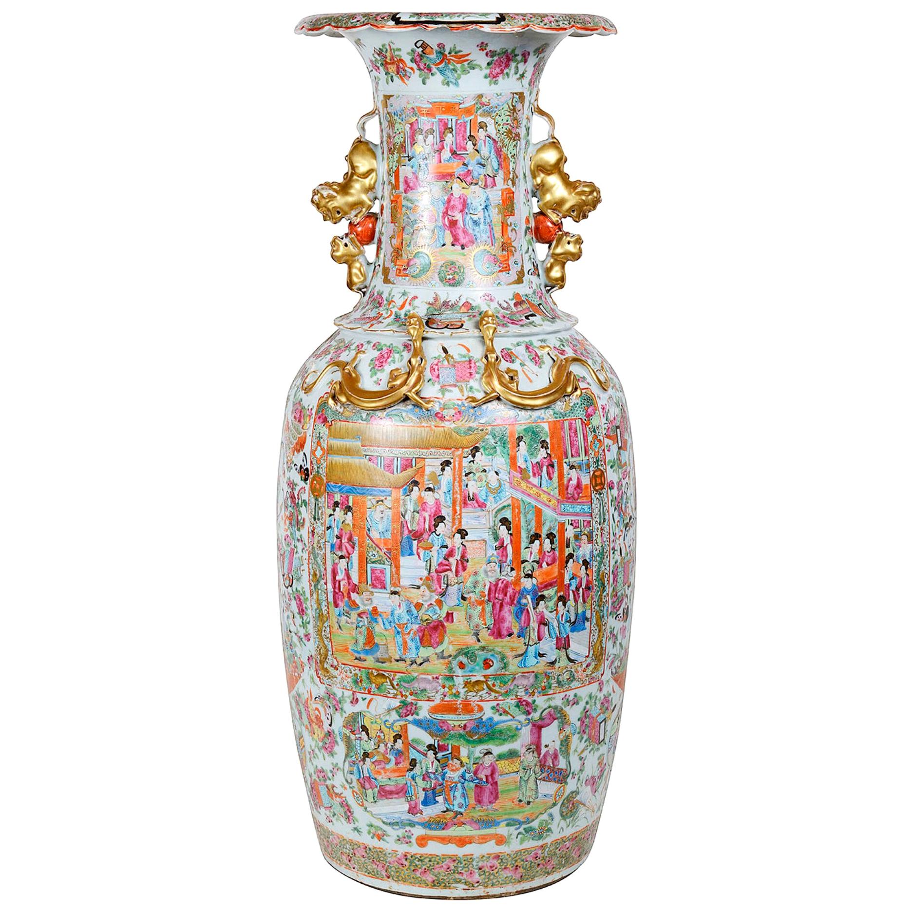 Grand vase à médaillons de roses chinois du 19ème siècle