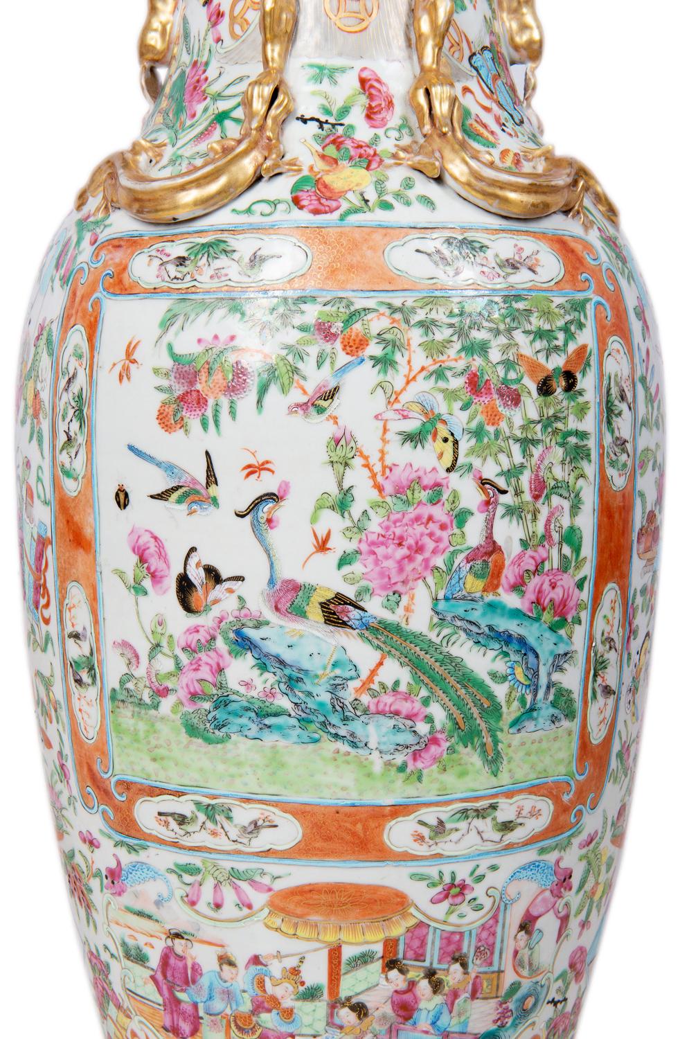 Grand vase / lampe chinoise du 19ème siècle à médaillon en forme de rose 3