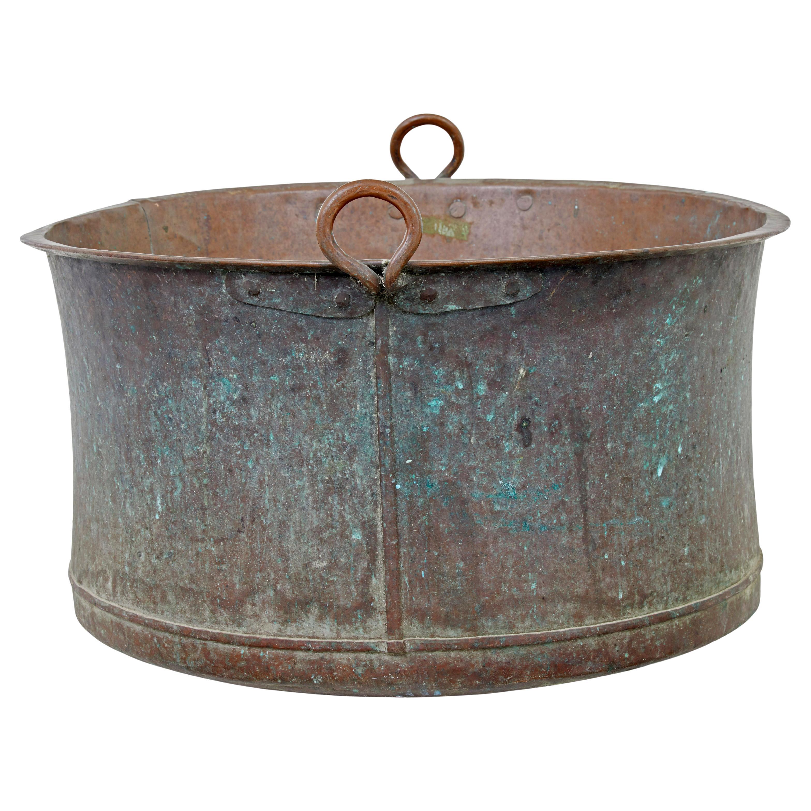 Grande pentola da cucina del XIX secolo con patina originale