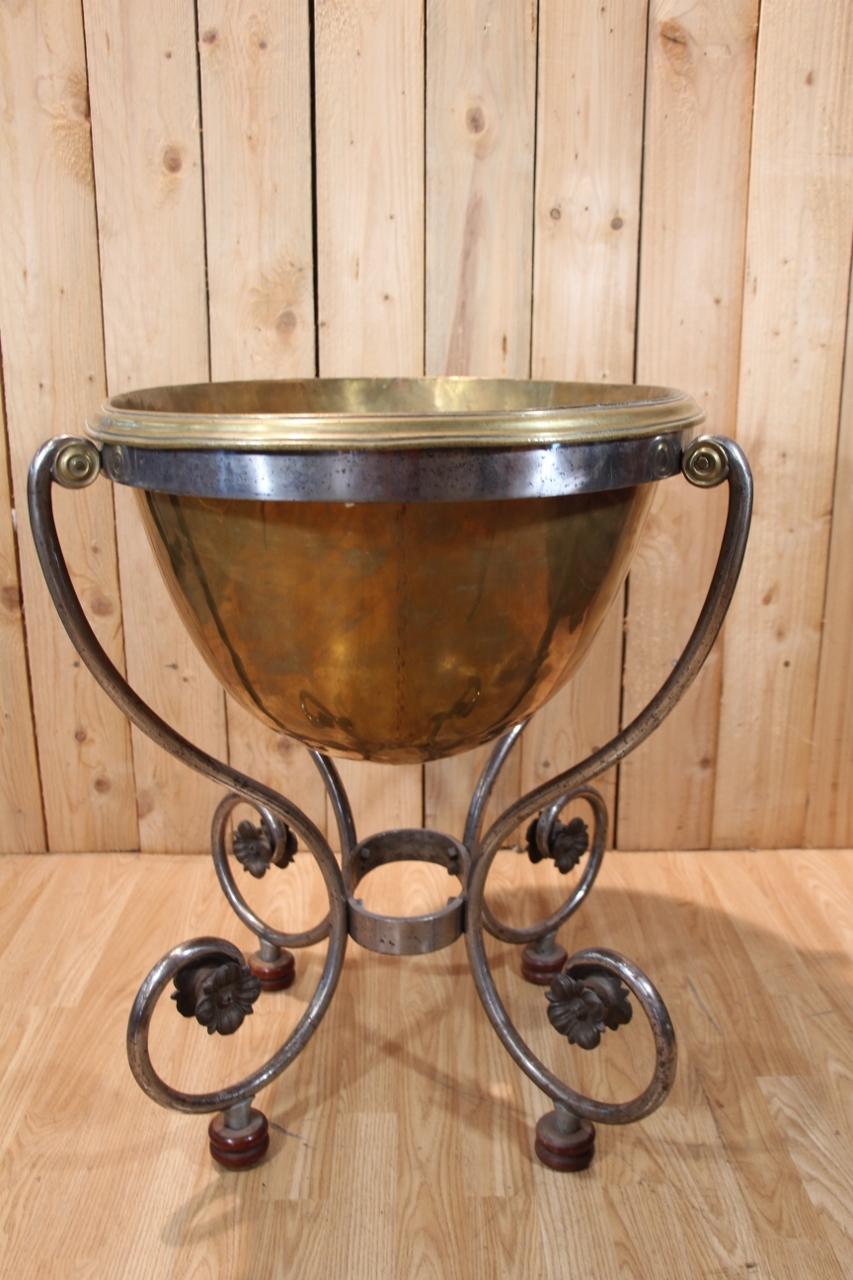 Large 19th Century Cooler Or Planter For Sale 1
