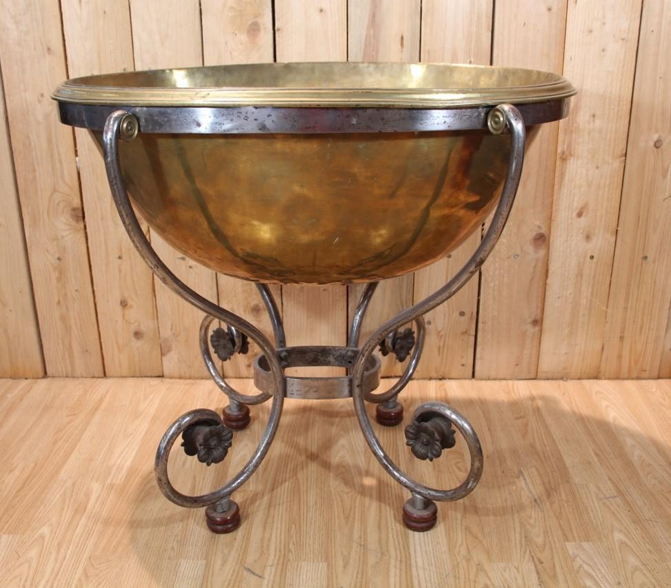 Large 19th Century Cooler Or Planter For Sale 2