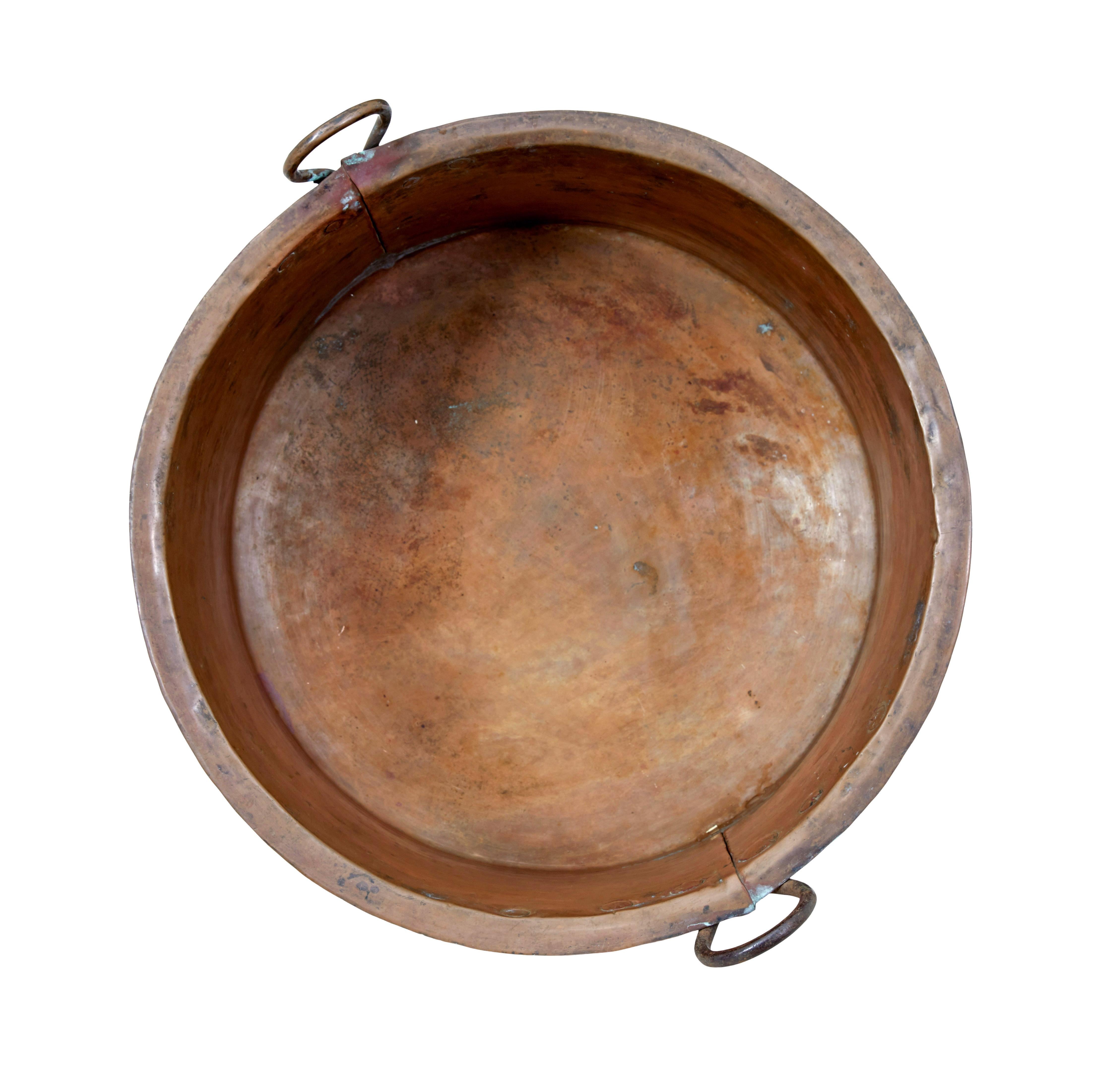 Fatto a mano Grande recipiente da cucina in rame del XIX secolo in vendita
