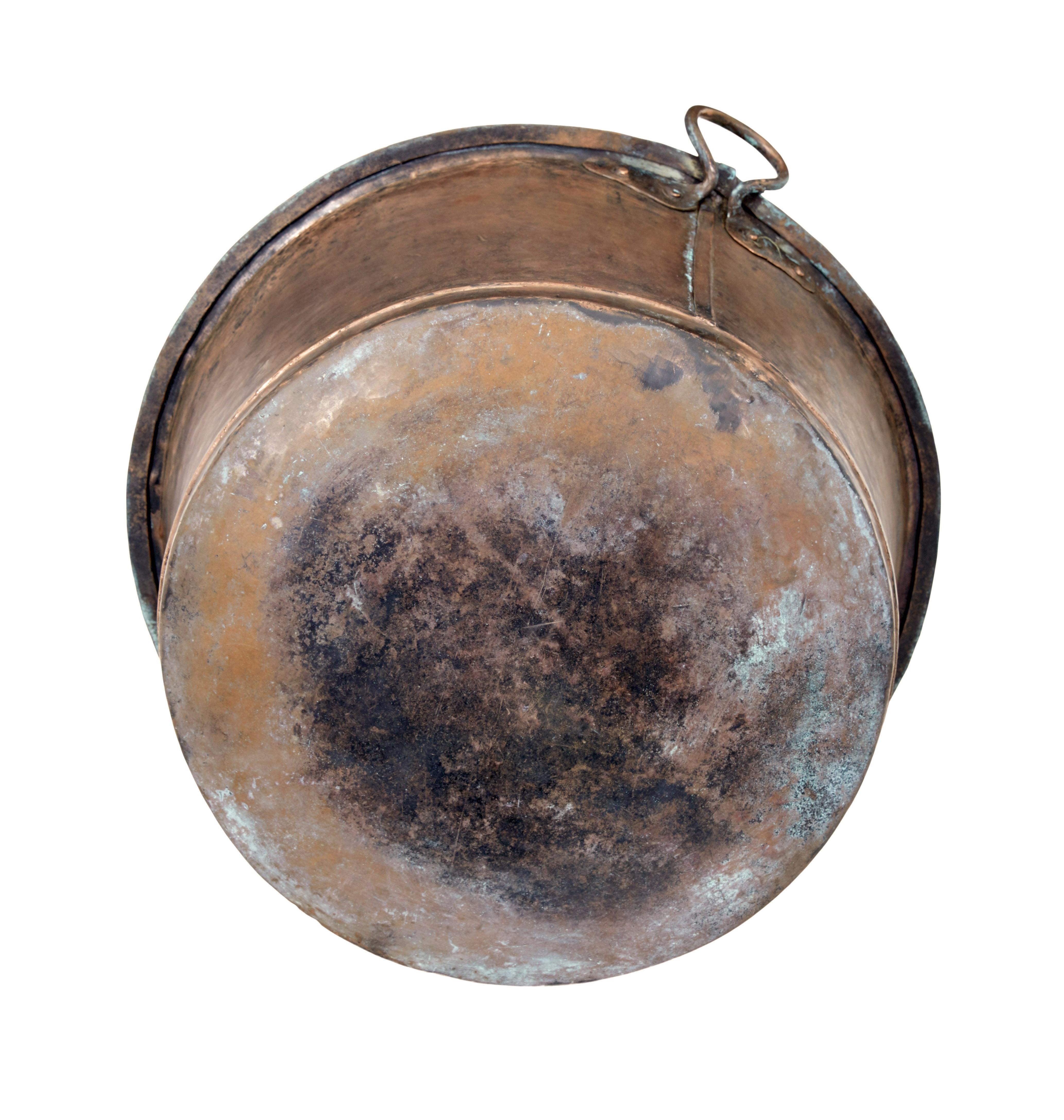 Large 19th century copper cooking vessel In Good Condition For Sale In Debenham, Suffolk