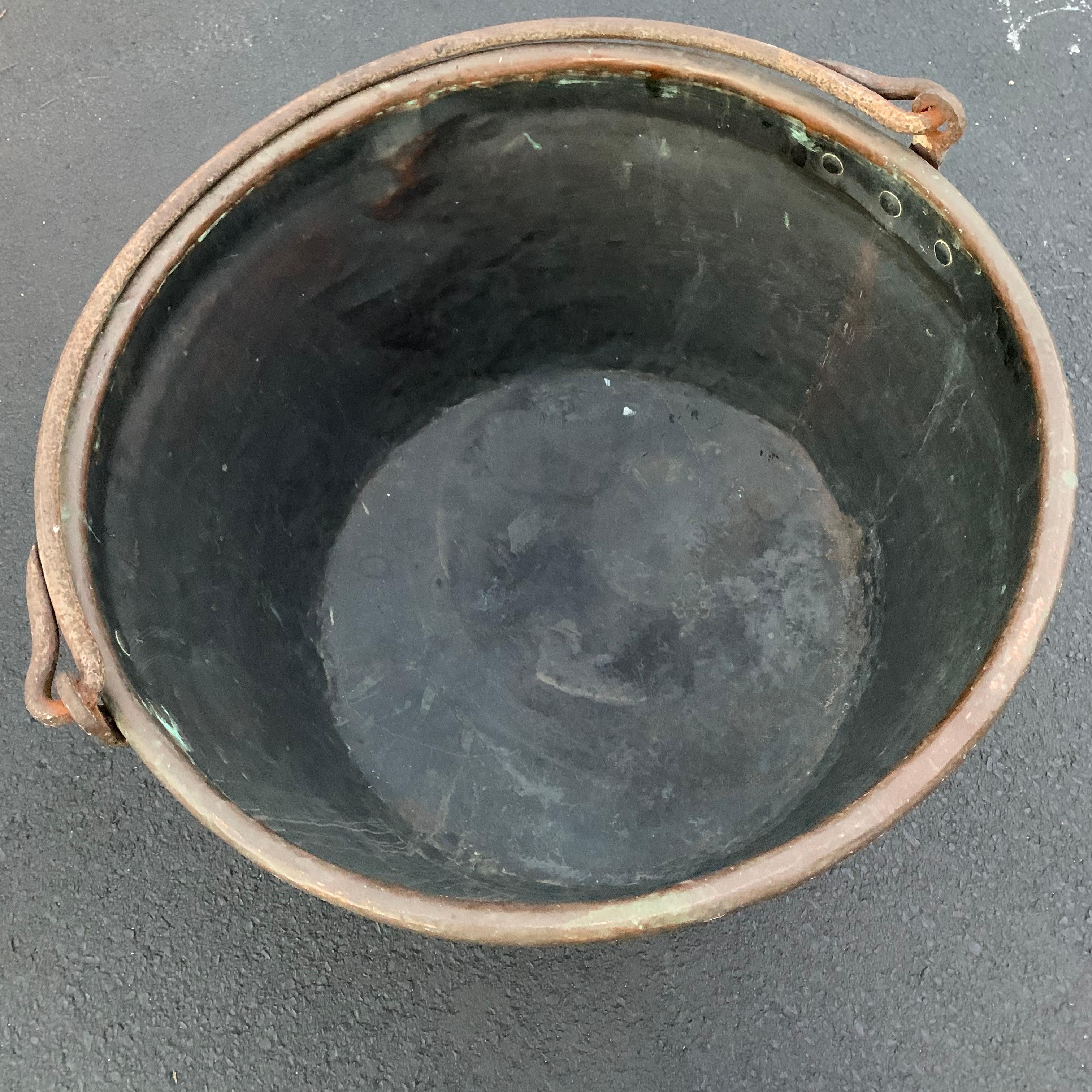 Late 19th Century Large 19th Century Copper Fireplace Cauldron Or Log Holder