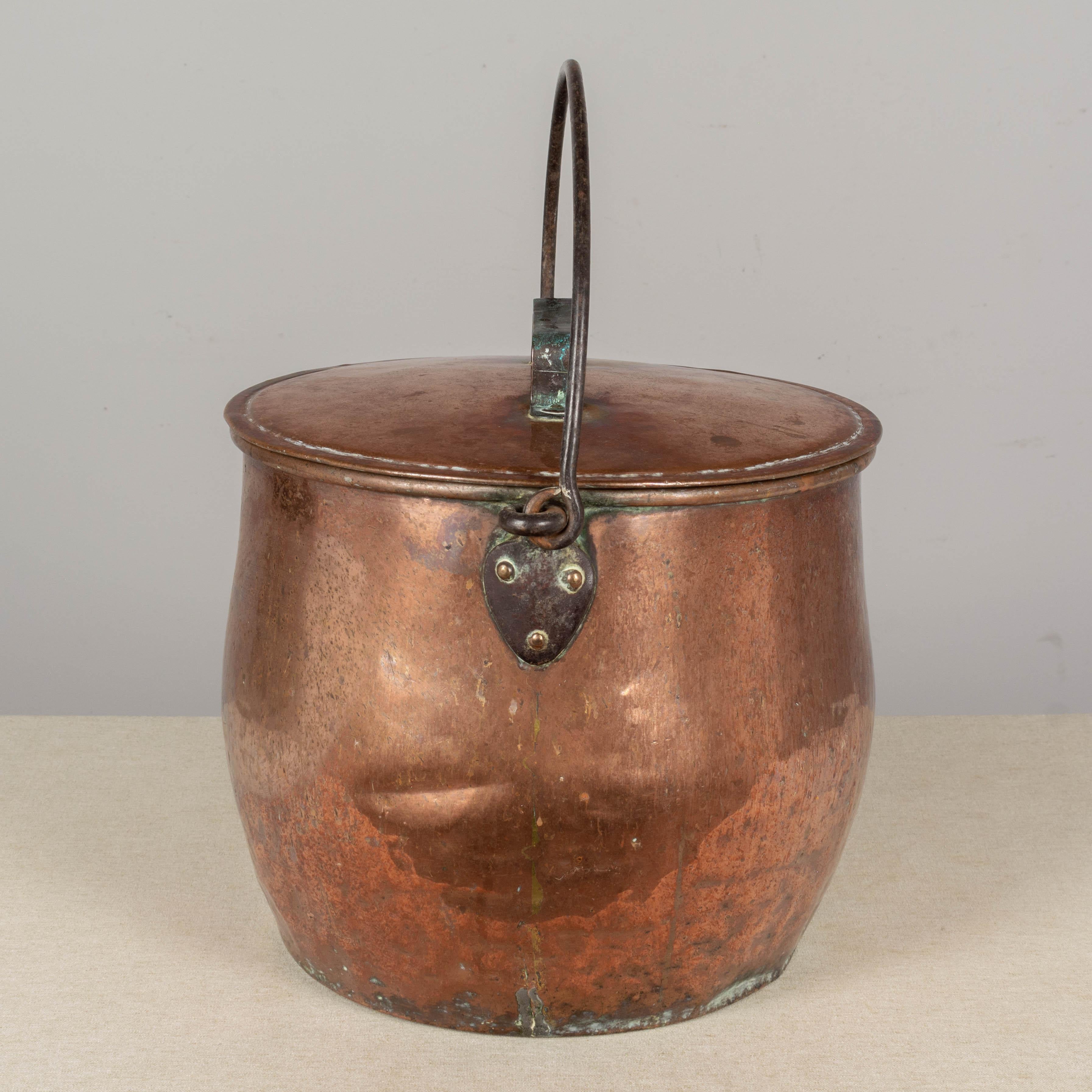 Großer kupferfarbener Stocktopf oder Cauldron aus dem 19. Jahrhundert (Kupfer) im Angebot