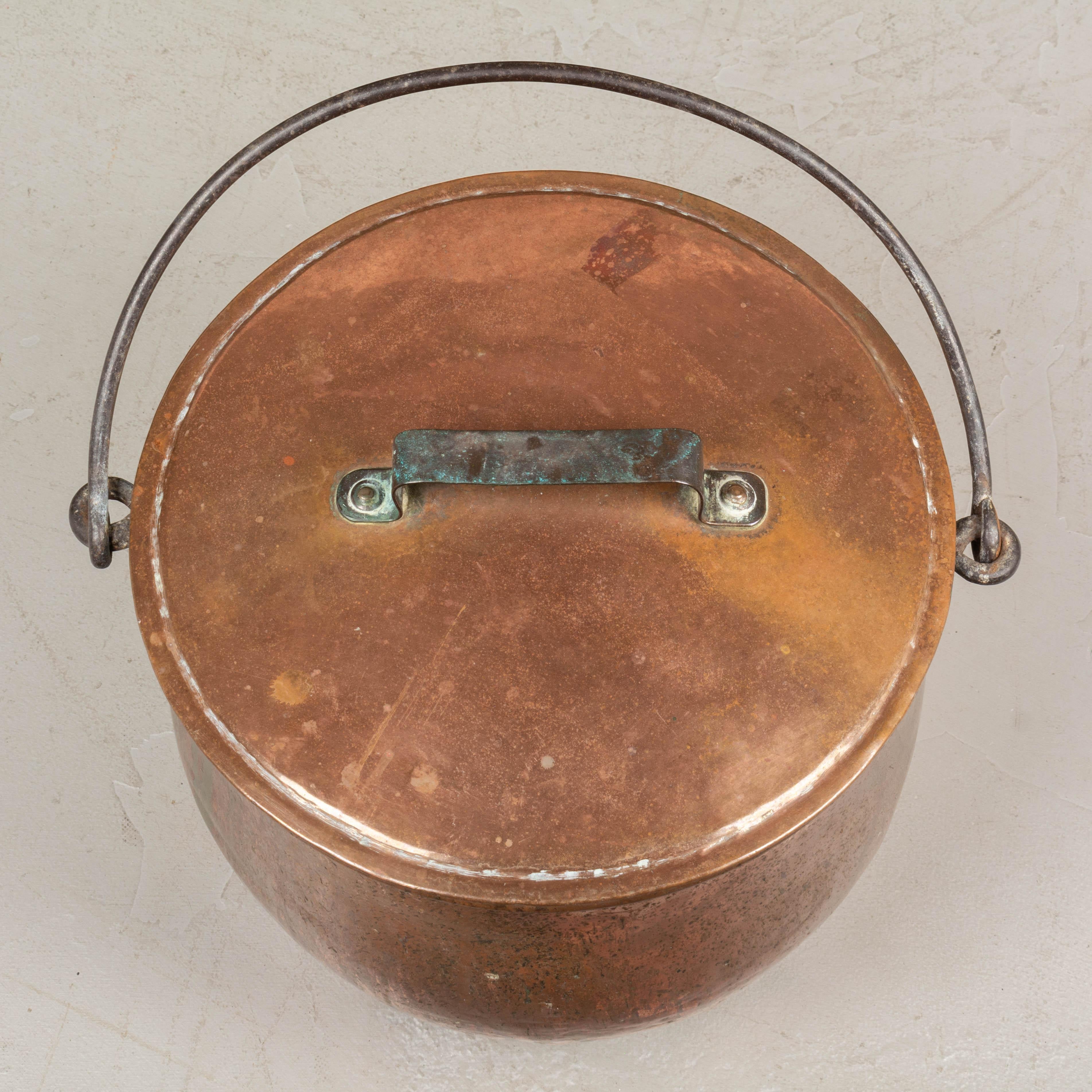 Großer kupferfarbener Stocktopf oder Cauldron aus dem 19. Jahrhundert im Angebot 1