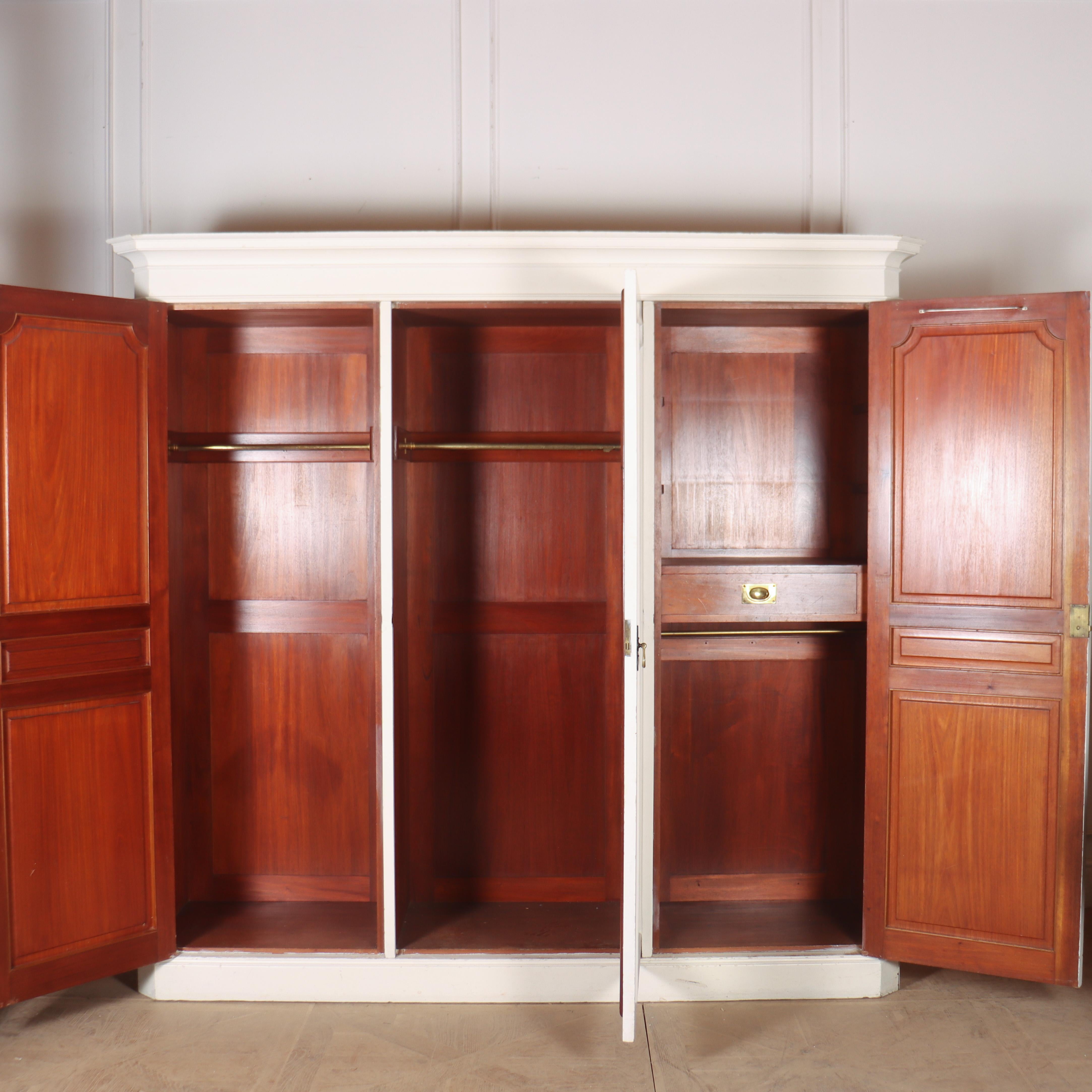 Grande armoire de campagne du 19e siècle Bon état - En vente à Leamington Spa, Warwickshire