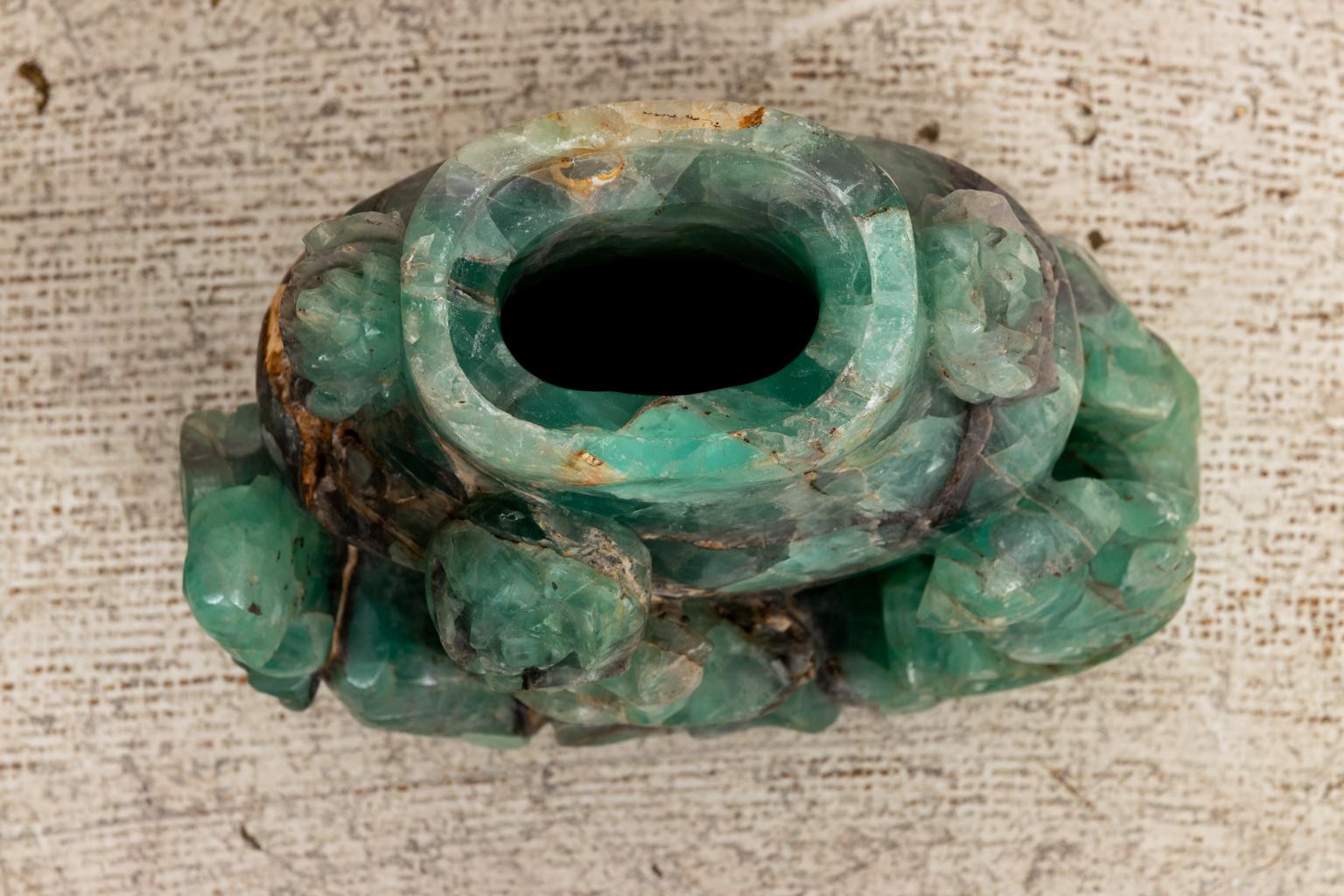 Large 19th Century Covered Chinese Fluorite Urn In Good Condition In Stamford, CT