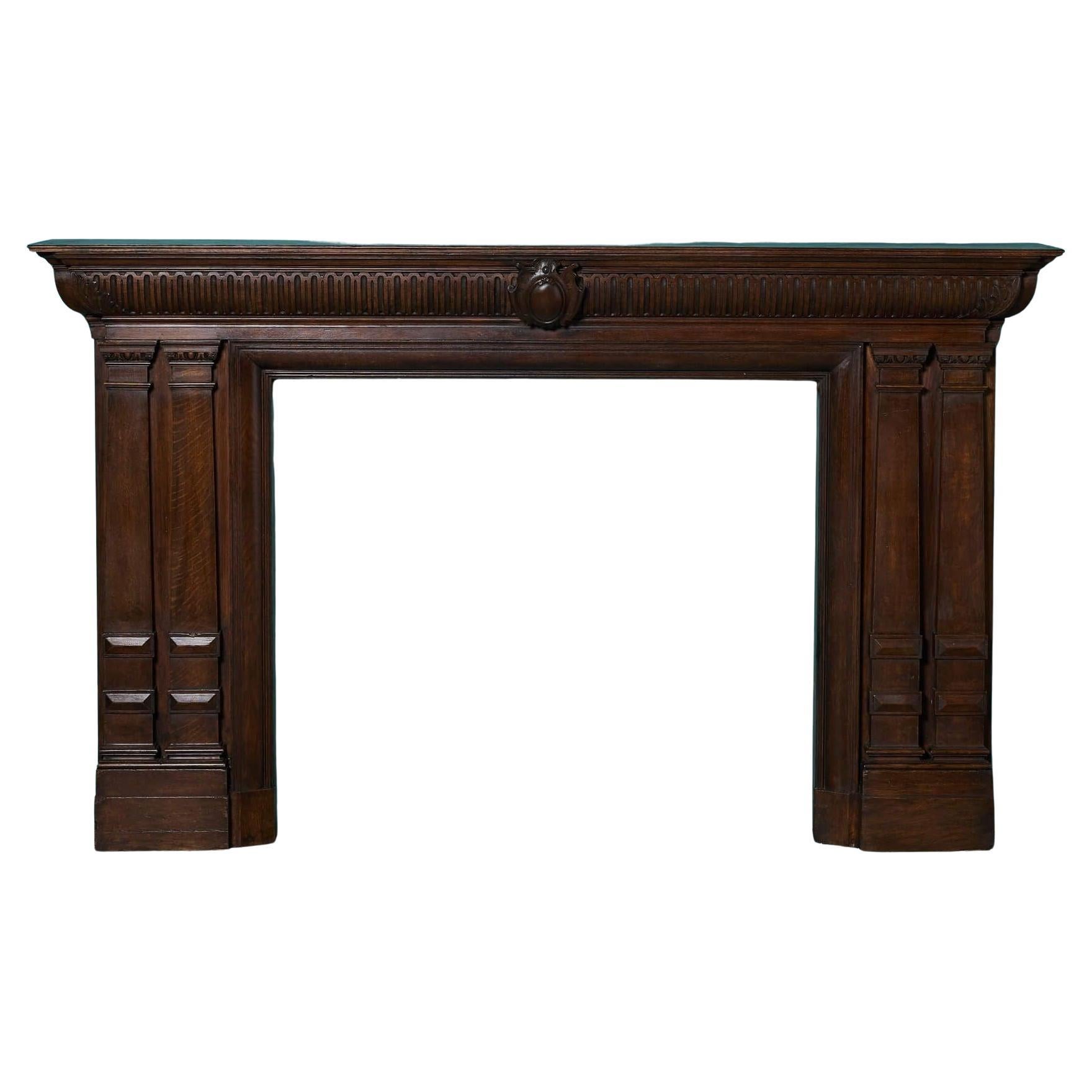 Grande camino vittoriano in Oak scuro del XIX secolo