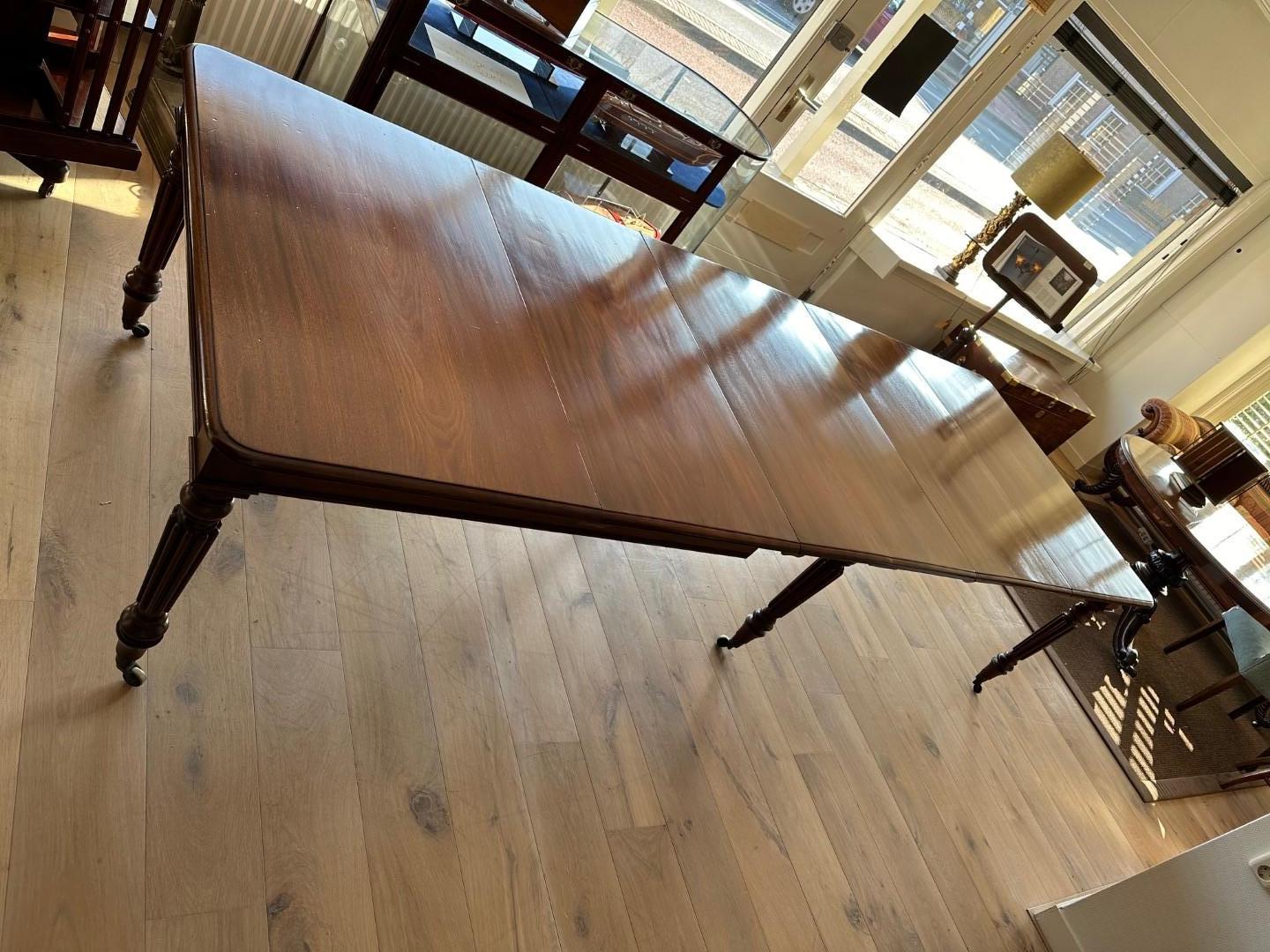 Large 19th Century dining table 4