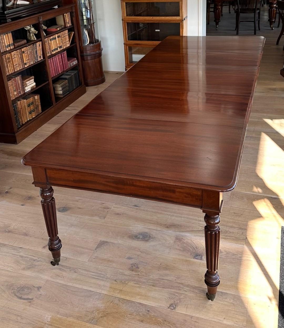 Large 19th Century dining table 7