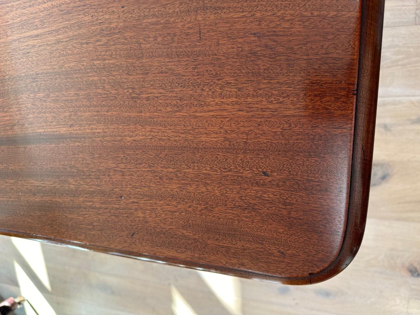 Large 19th Century dining table In Good Condition In Eindhoven, NL