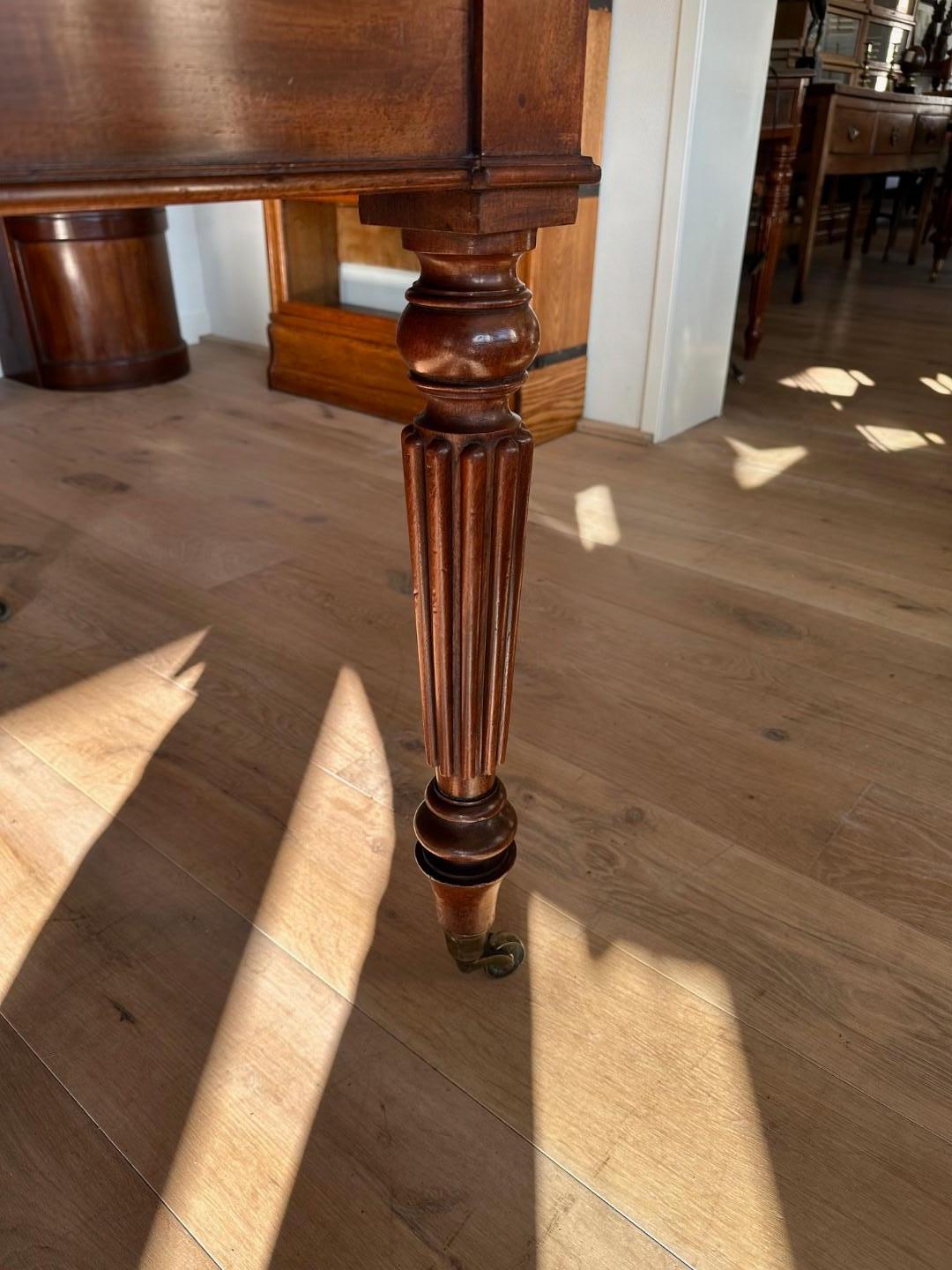 Mahogany Large 19th Century dining table