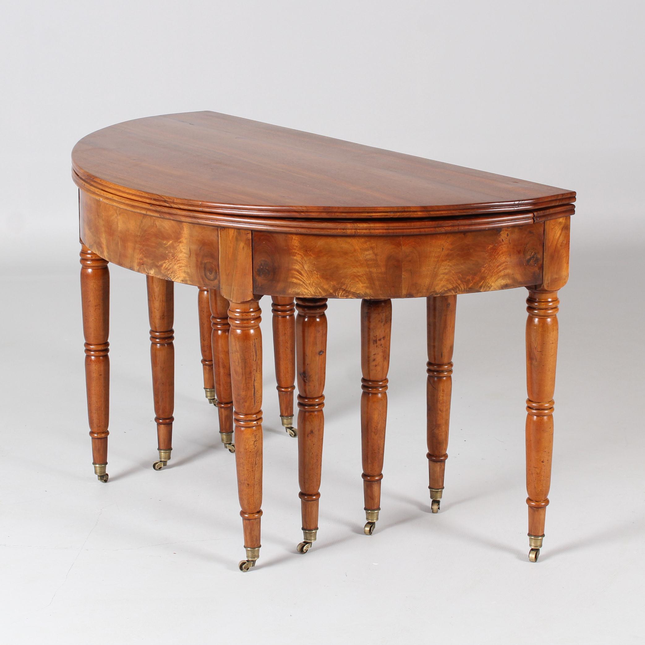Louis Philippe Large 19th Century Dining Table, Walnut, 12-16 People