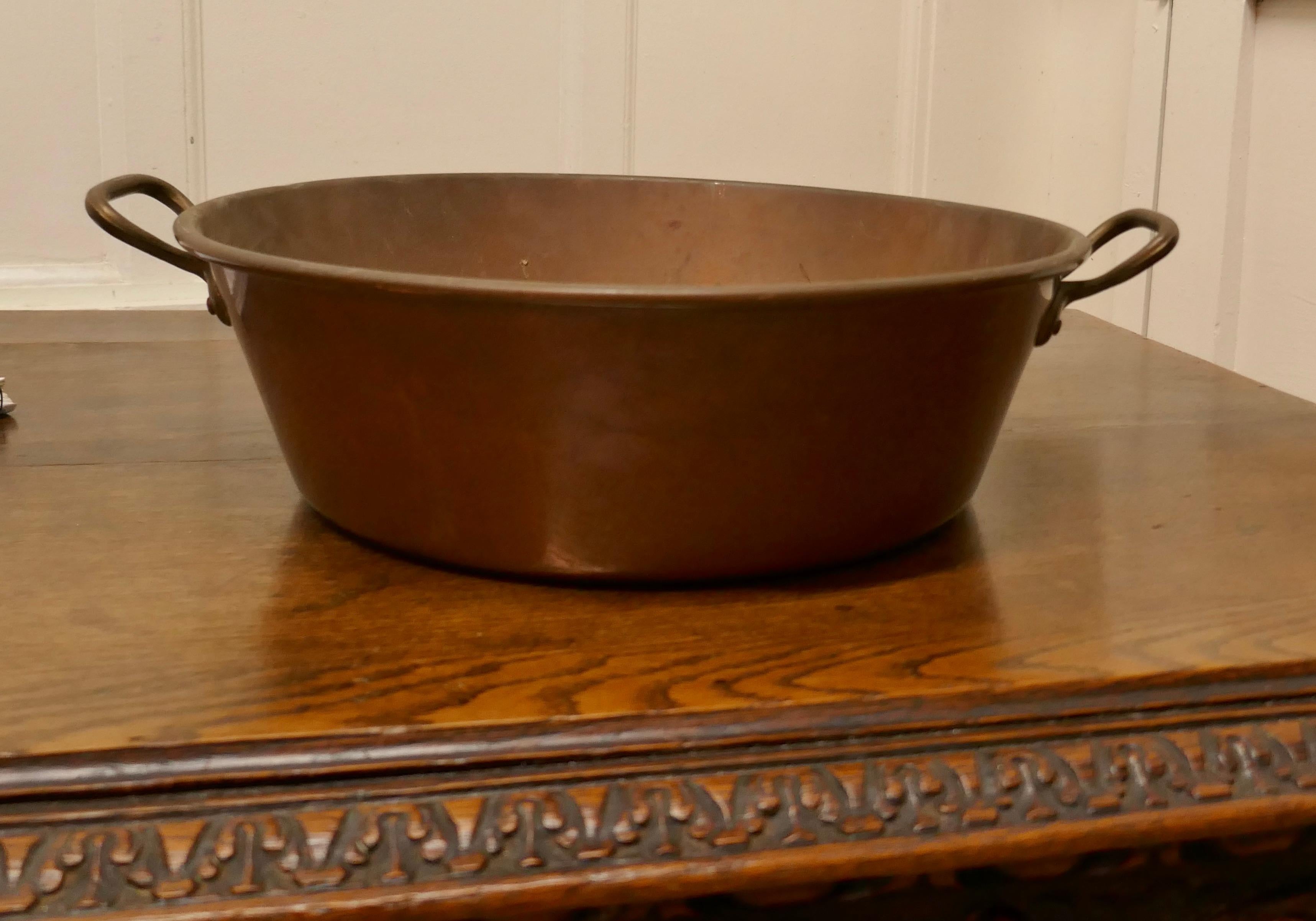 Large 19th Century Double Handled Beaten Copper Pan For Sale 1