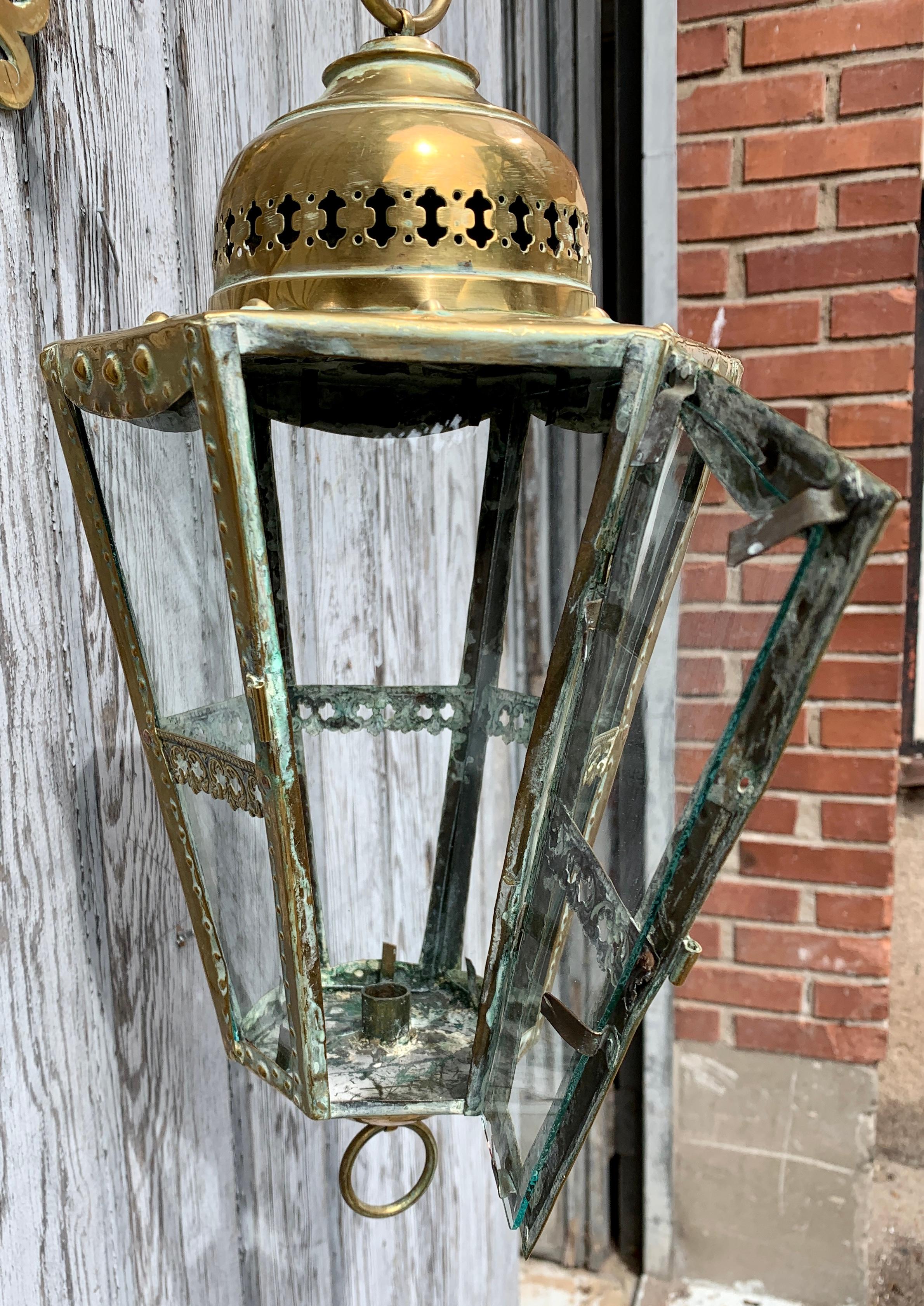 Large 19th Century Dutch Brass Wall Mounted Lantern For Sale 3
