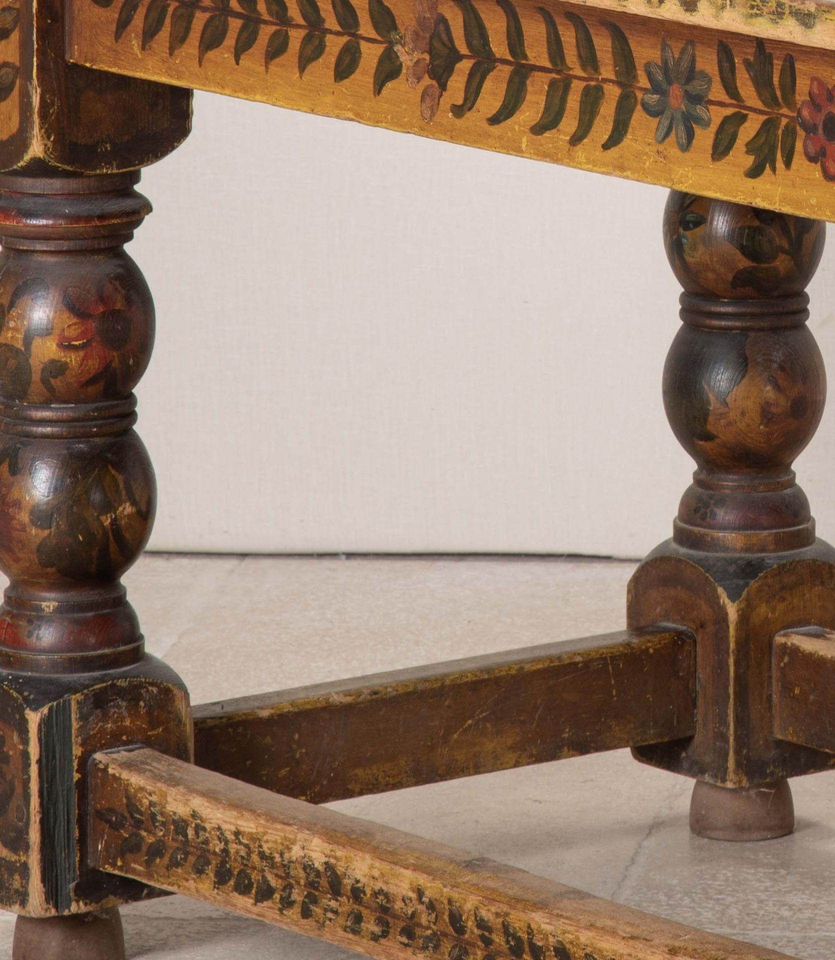 Néerlandais Grande table peinte hollandaise du 19e siècle en vente